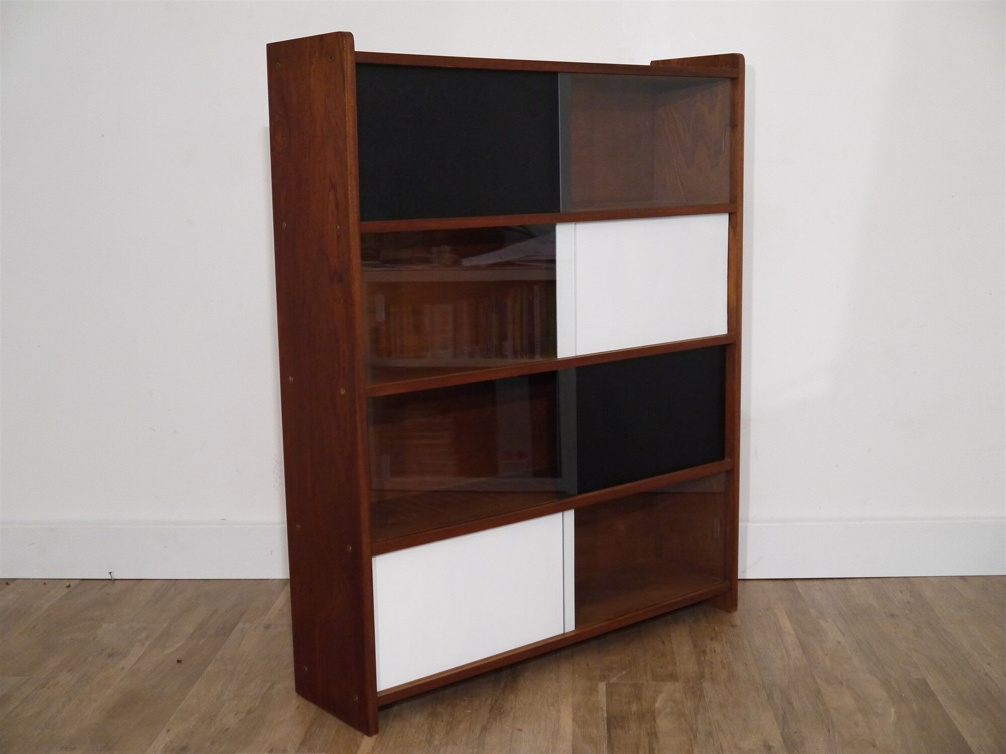 Showcase vintage teak shelf