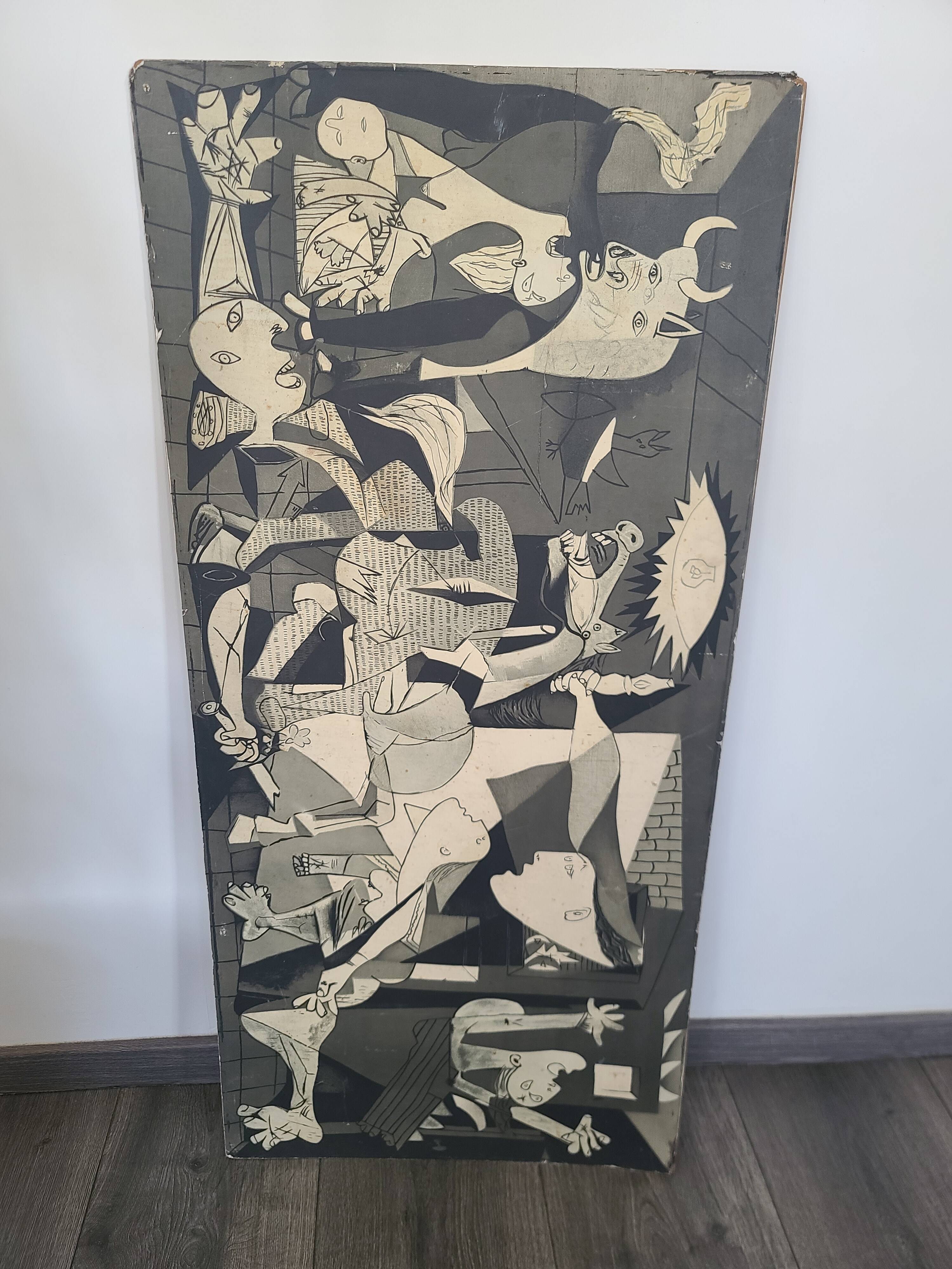 Unique Vertical Reproduction - Picasso's GUERNICA