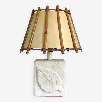 Lampe en pierre et abat jour en rotin vintage années 70