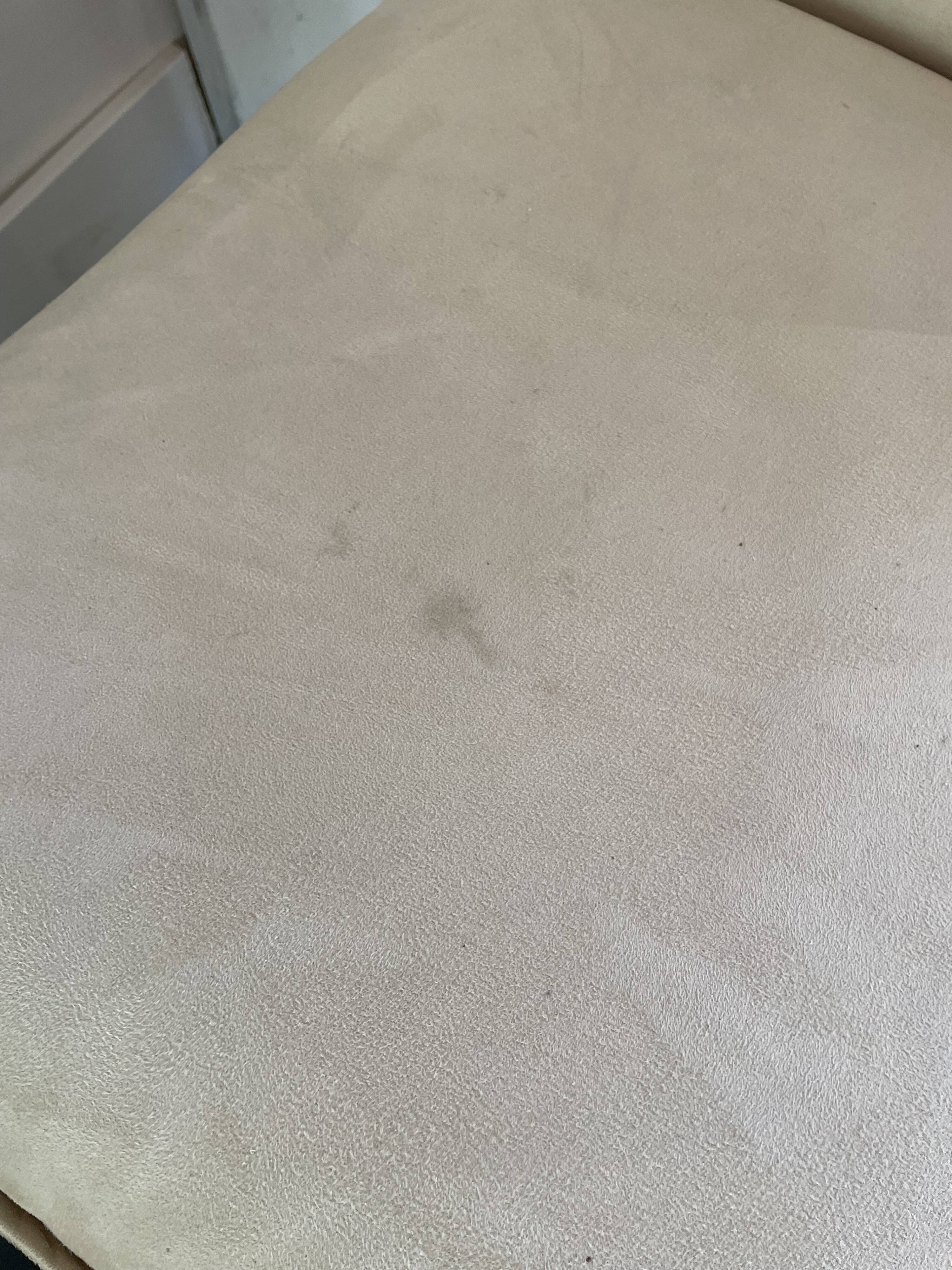 Canapé trois modules en alcantara beige