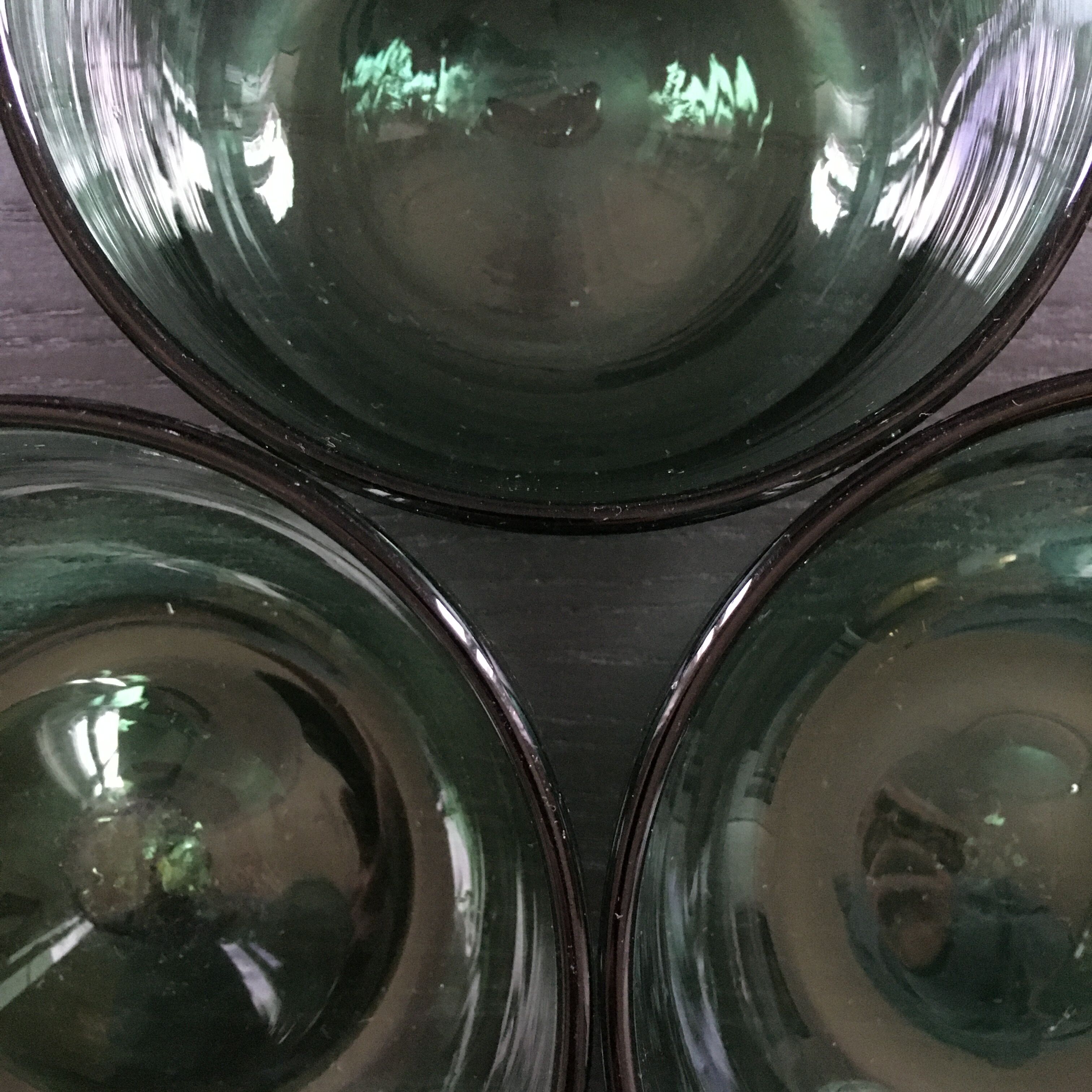 Lot 3 green glass cups