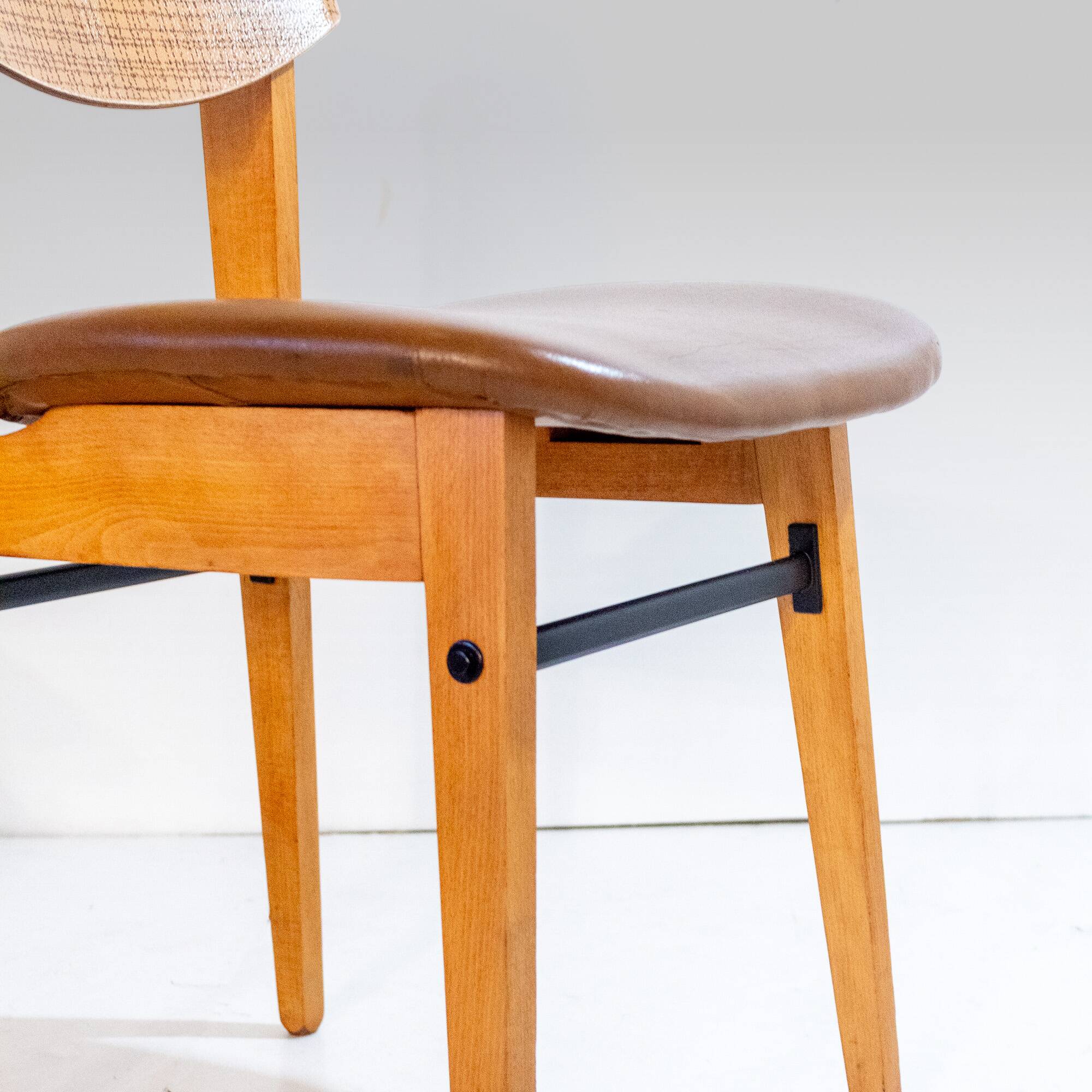 Mid- Century Modern Dining Chairs in Scandinavian Style
