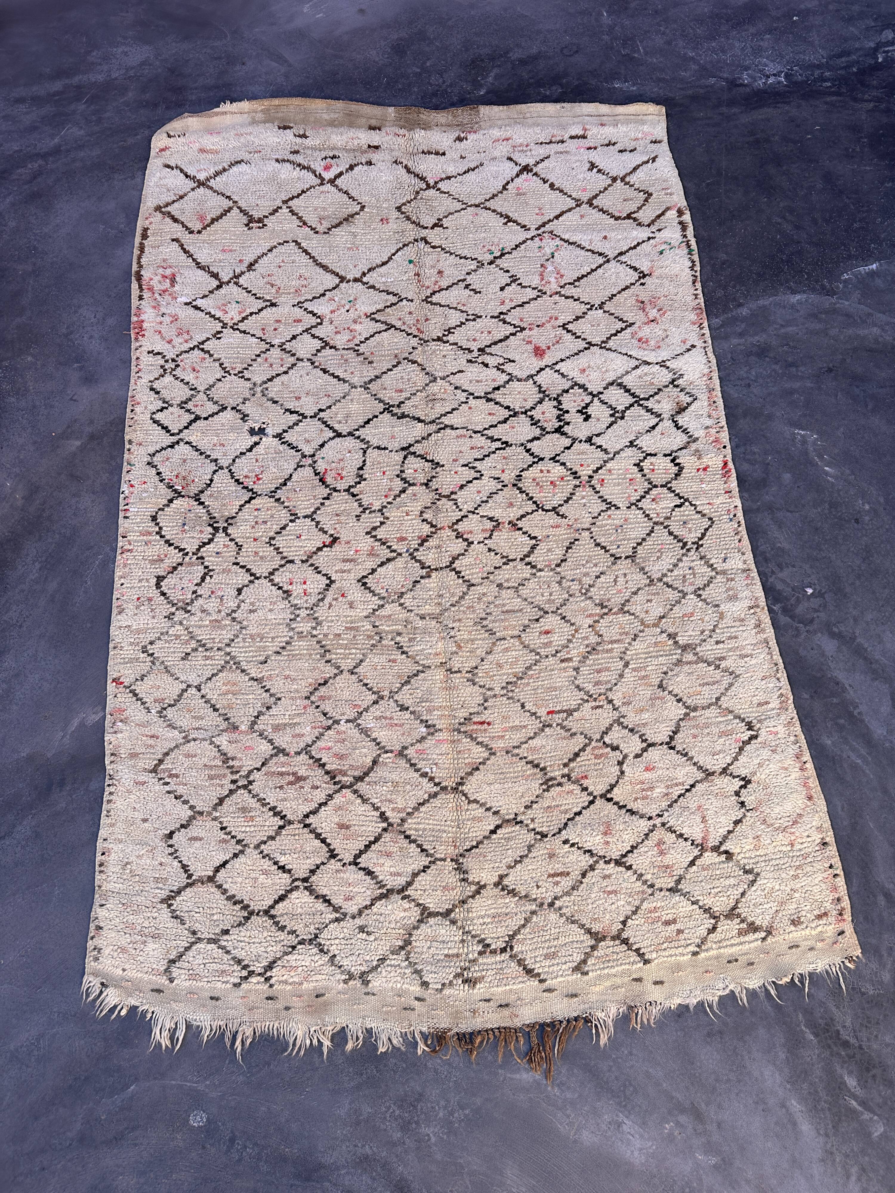 Moroccan carpet - 141 x 226 cm