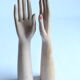 Gants en bois présentoirs de mannequins, années 1930, ensemble de 2.
