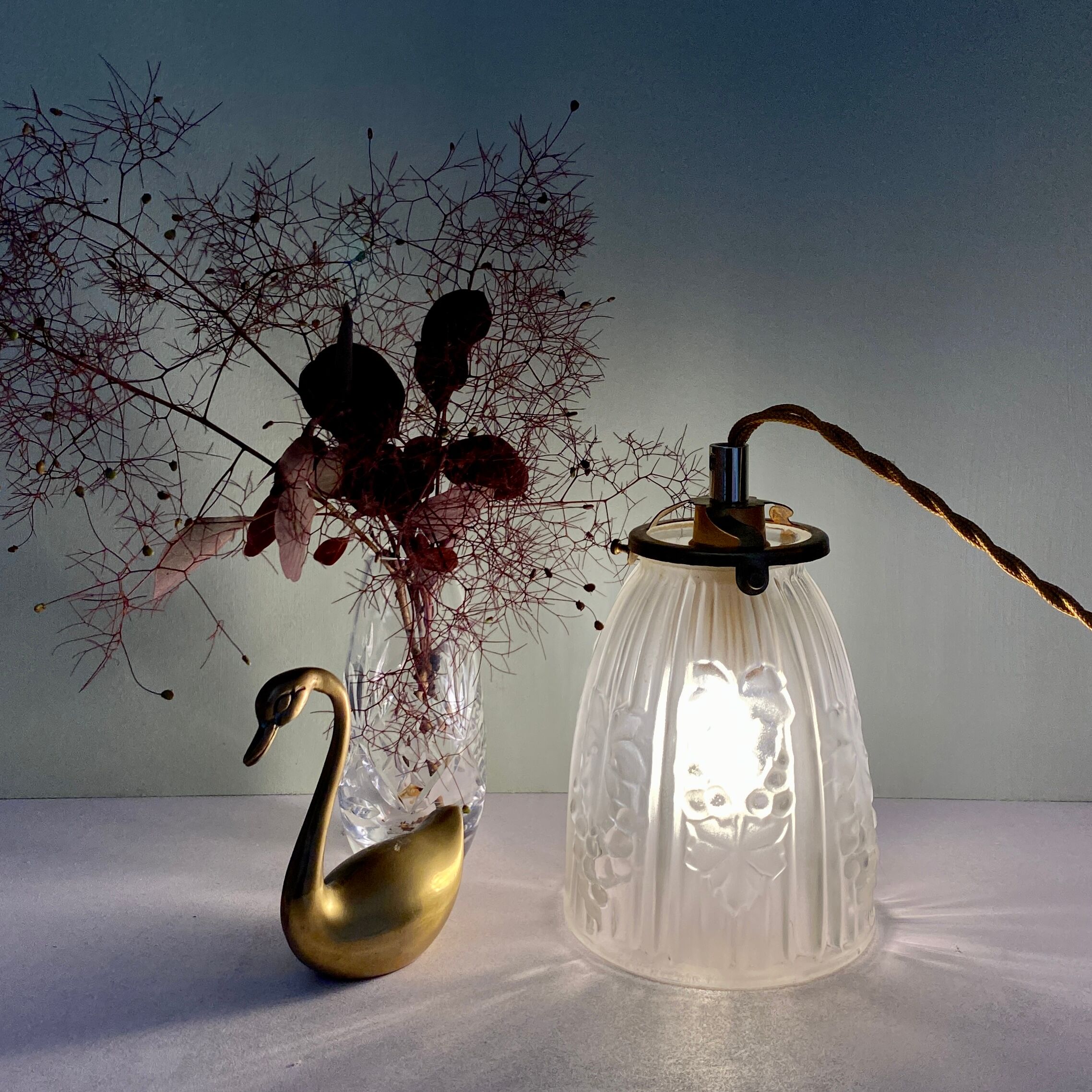 Vintage art deco tulip walker