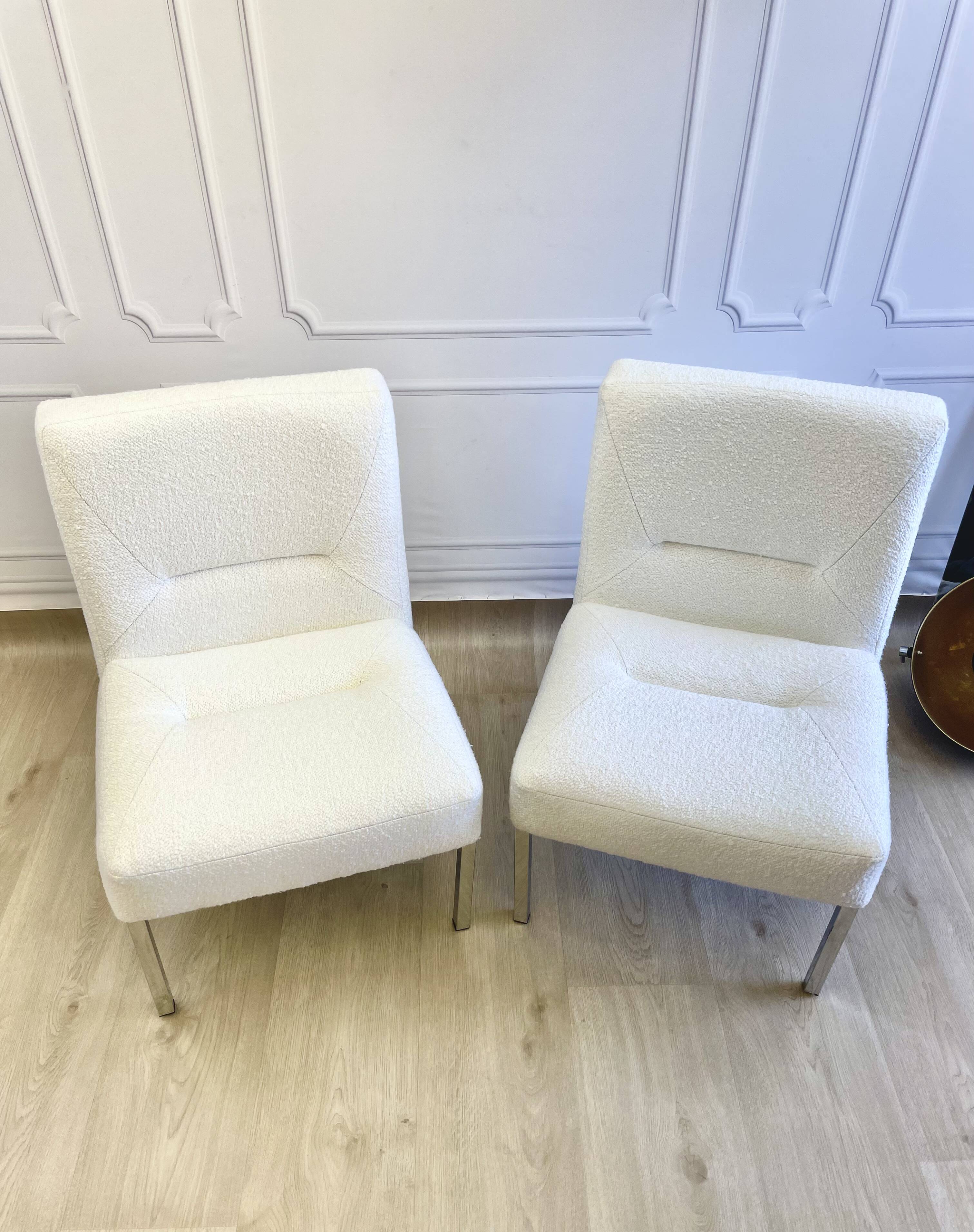 Paire de chauffeuses vintage bouclette blanche – design années 70