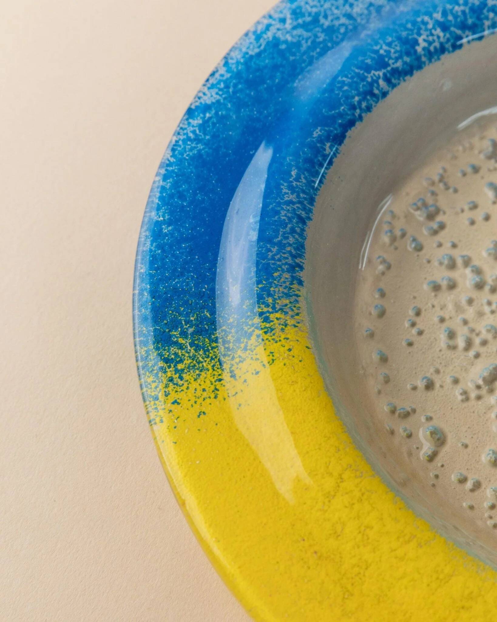 Vintage Murano glass bowl - blue, red, and yellow glass with bubbles - Italy 1980s - Pop Art design