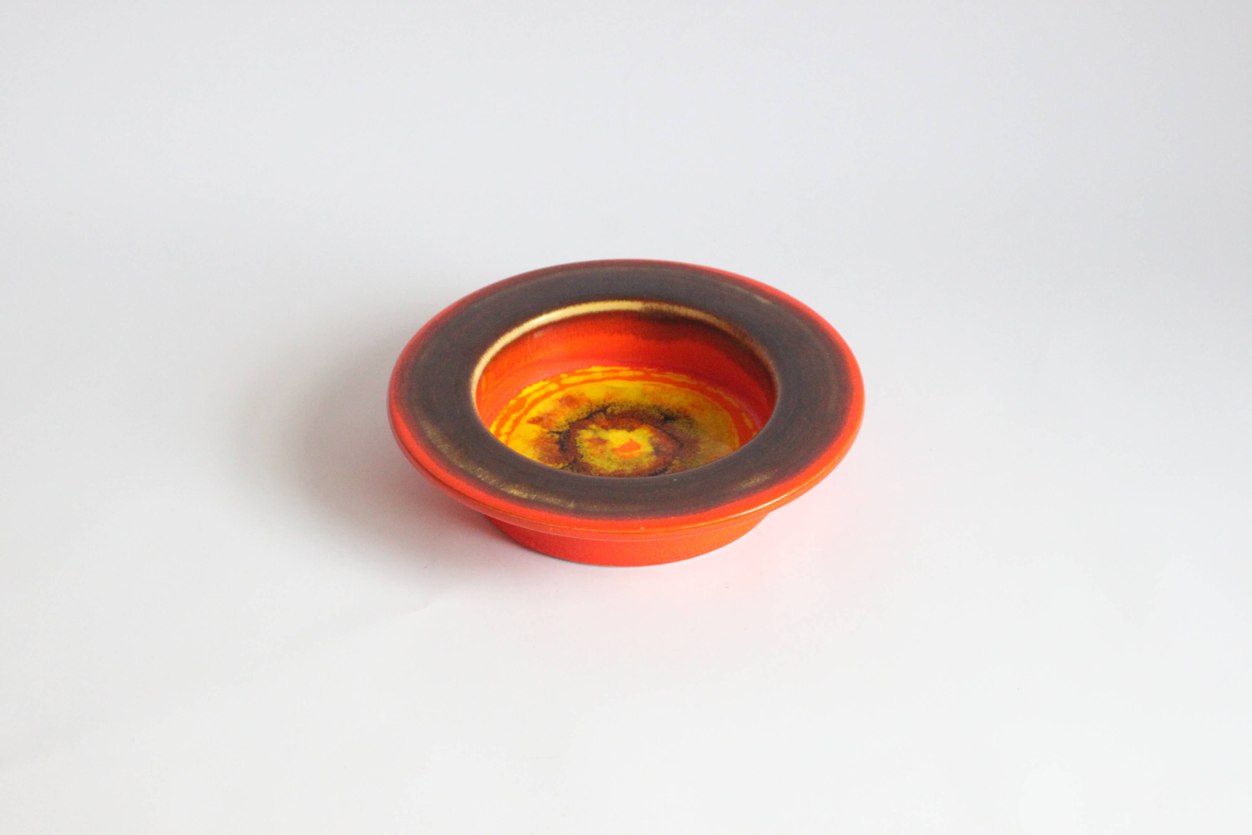 Hutschenreuther trinket bowl or vide-poche, 1970s.