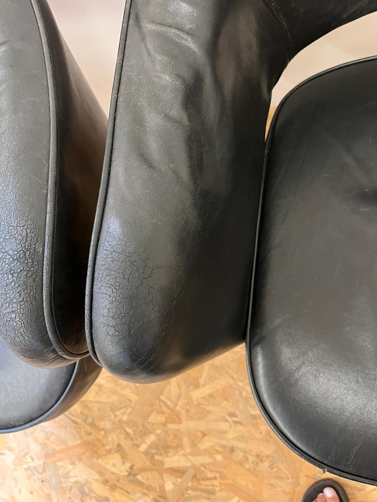 Two armchairs by Eero Saarinen for Knoll international