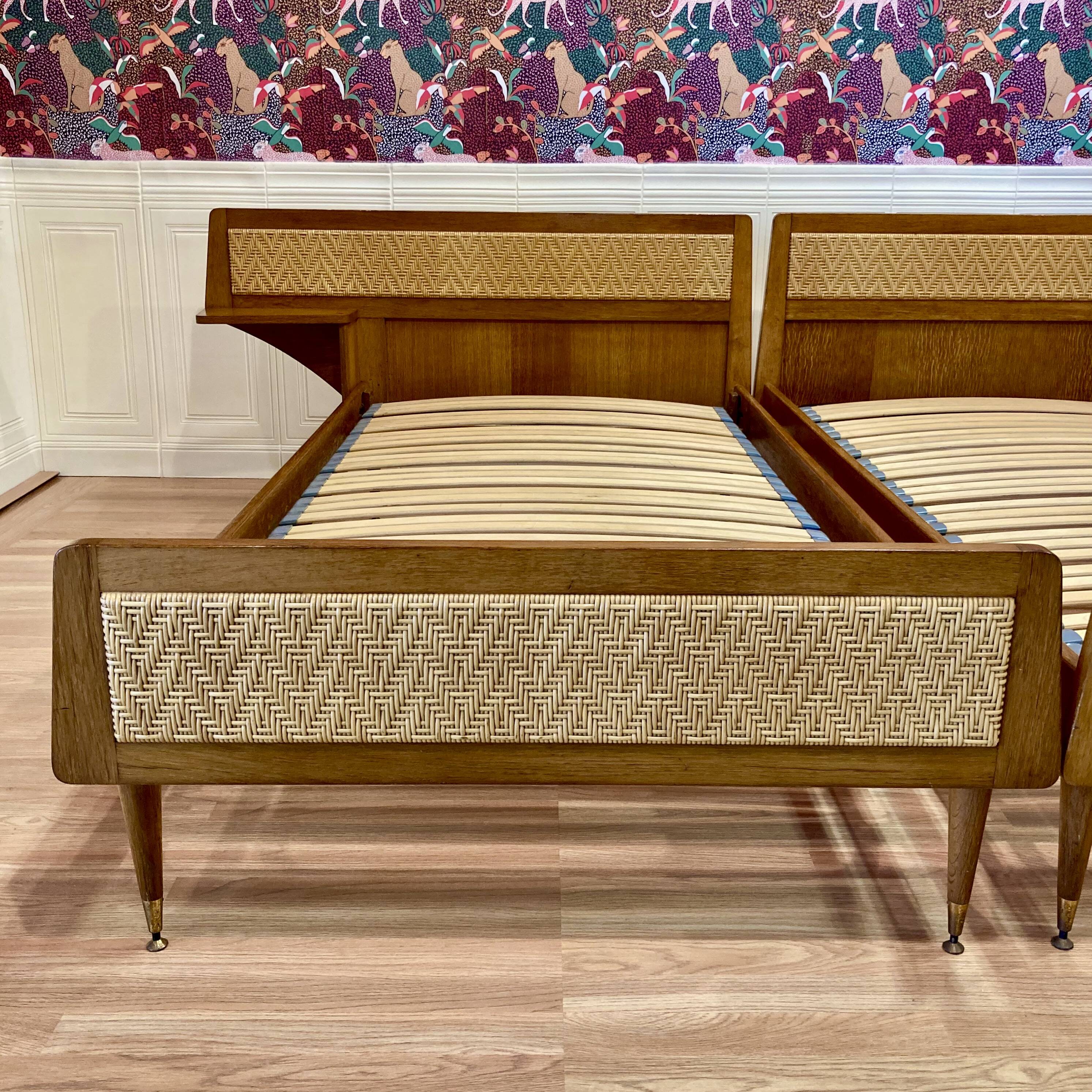 Paire de lits rotin design 1950