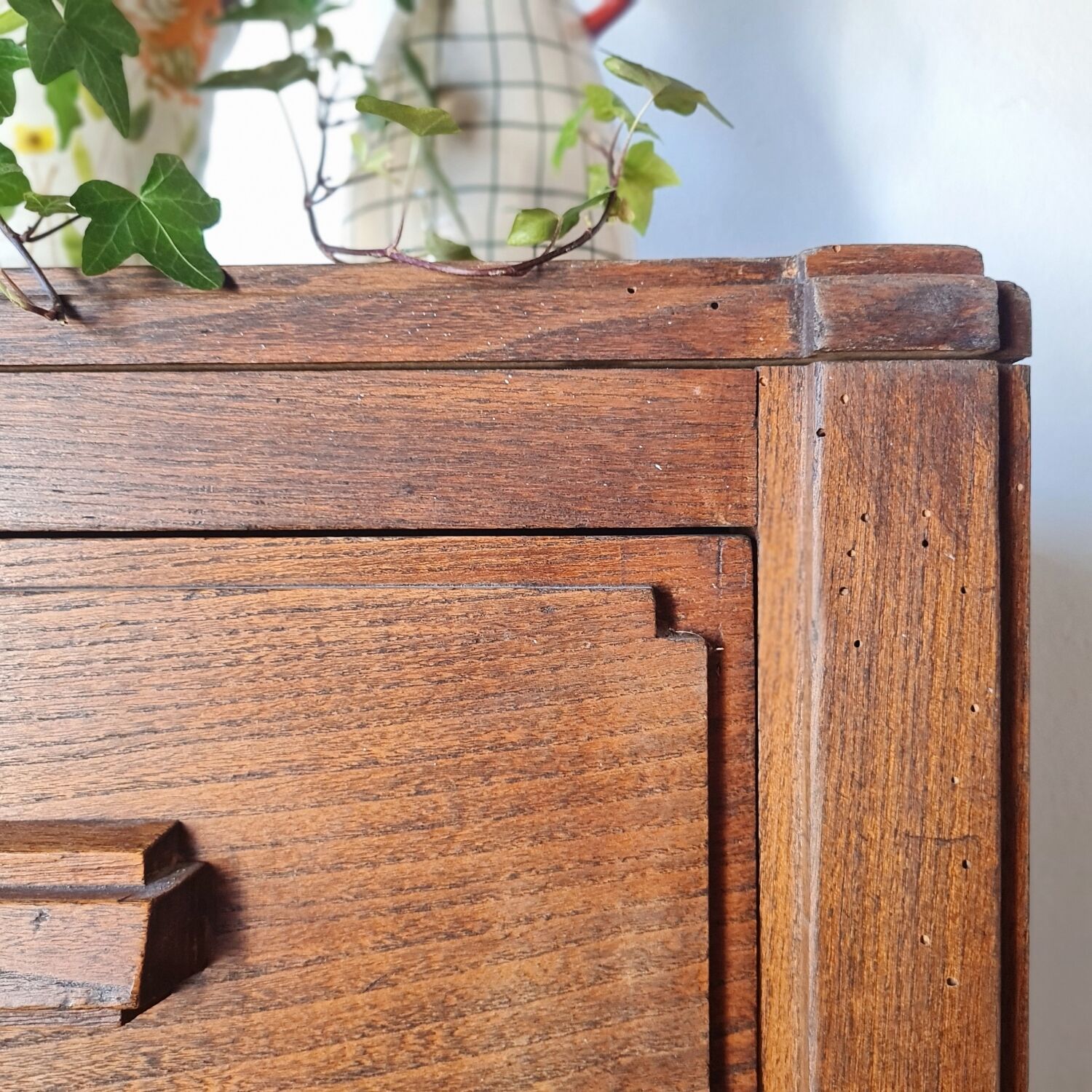 Art Deco chest of drawers in solid oak