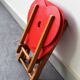 Paire de chaises pliantes vintage en bois pour enfants.
