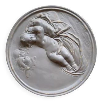 Plaster medallion with RARE cherubs