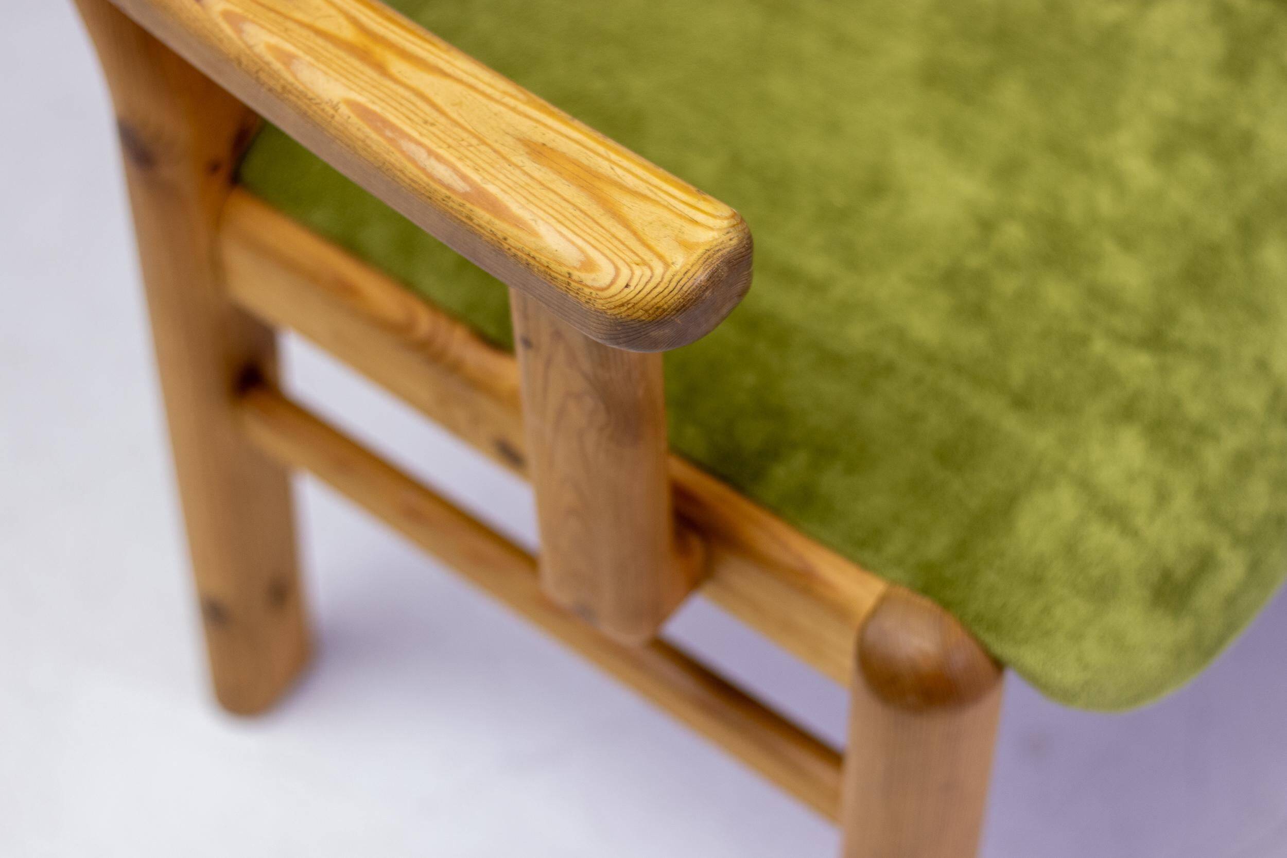 The Modern Scandinavian Oregon Pine Mid-Modern Dining Set - 4 Accent Chairs and 2 Armchairs
