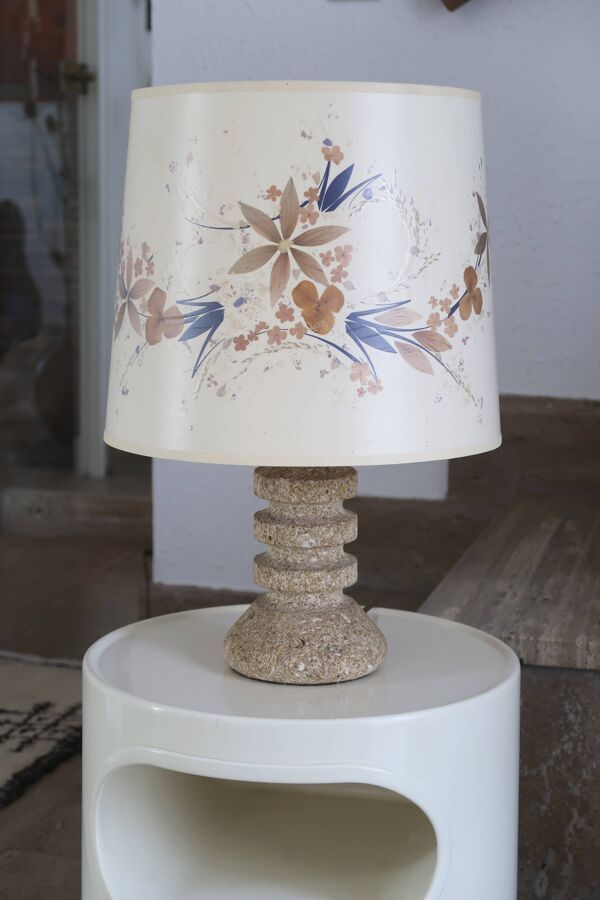 Lampe en pierre, abat-jour façon herbier, années 60