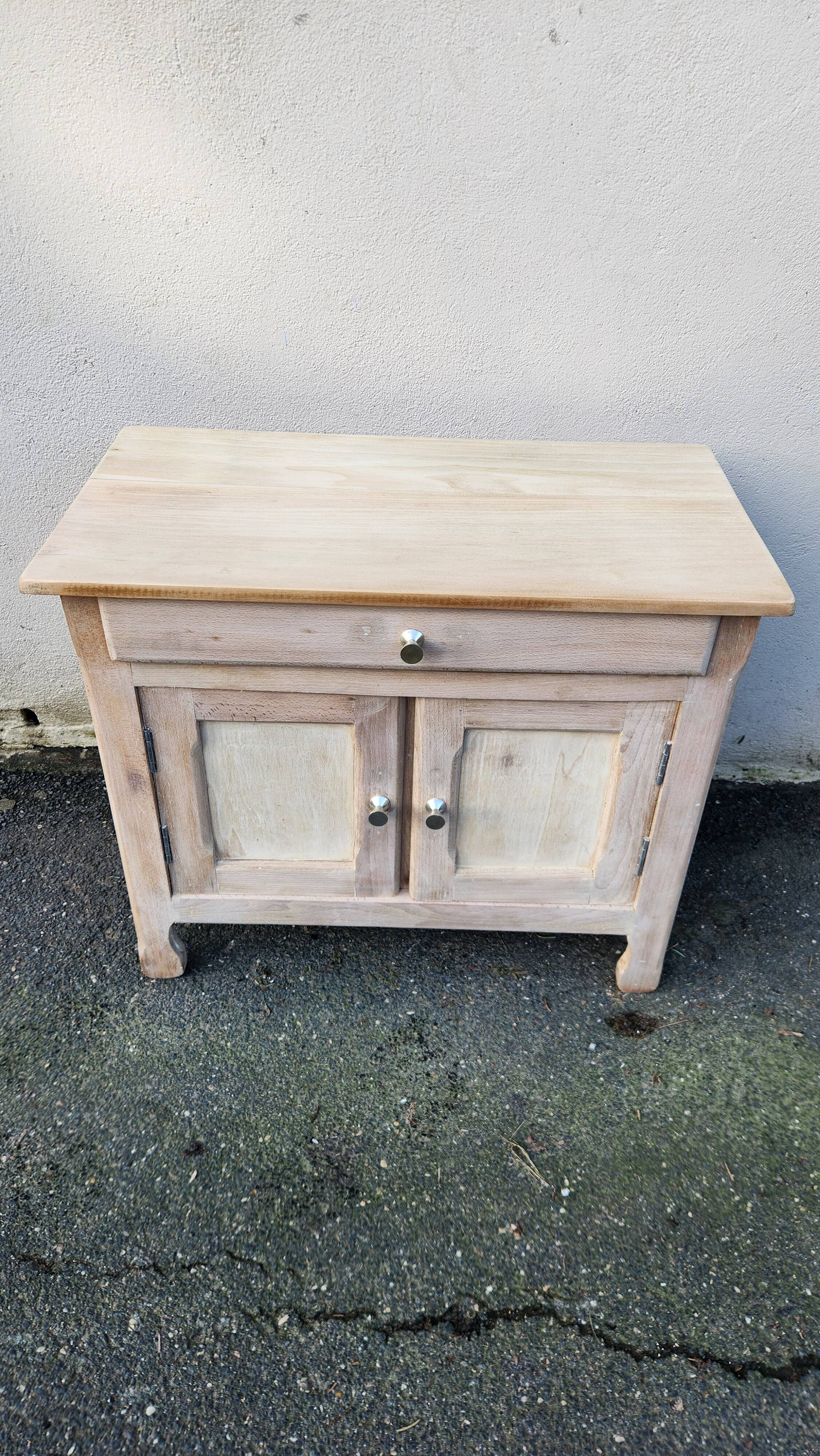 Very pretty Parisian small PONCE model in beech from the 1940s.