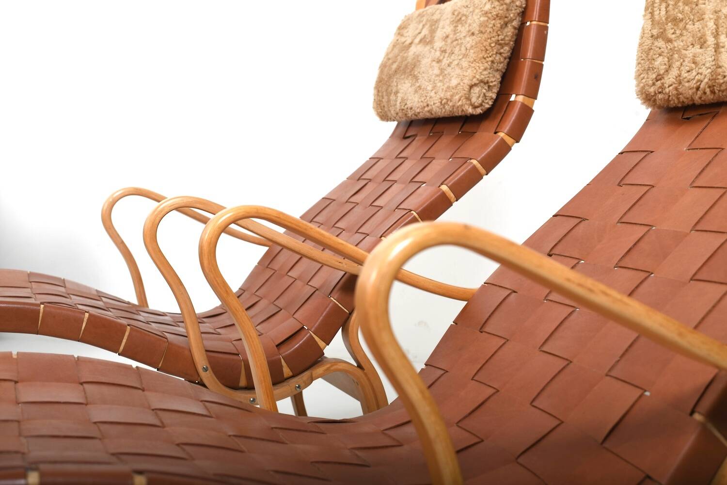 Pair of vintage Pernilla-3 Chaiselongues by Bruno Mathsson