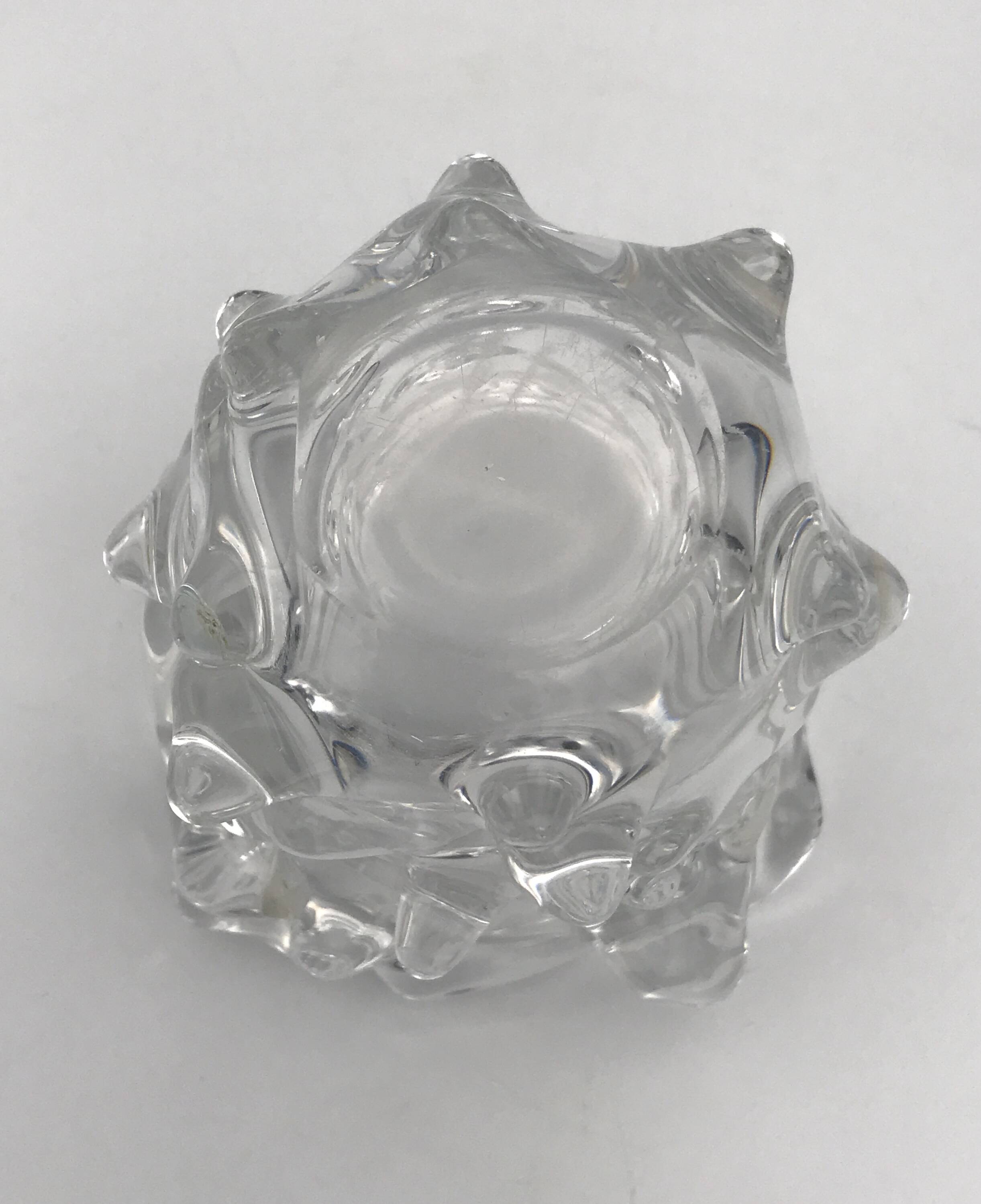 Vase en cristal à décor de picots en relief 1,8 kg