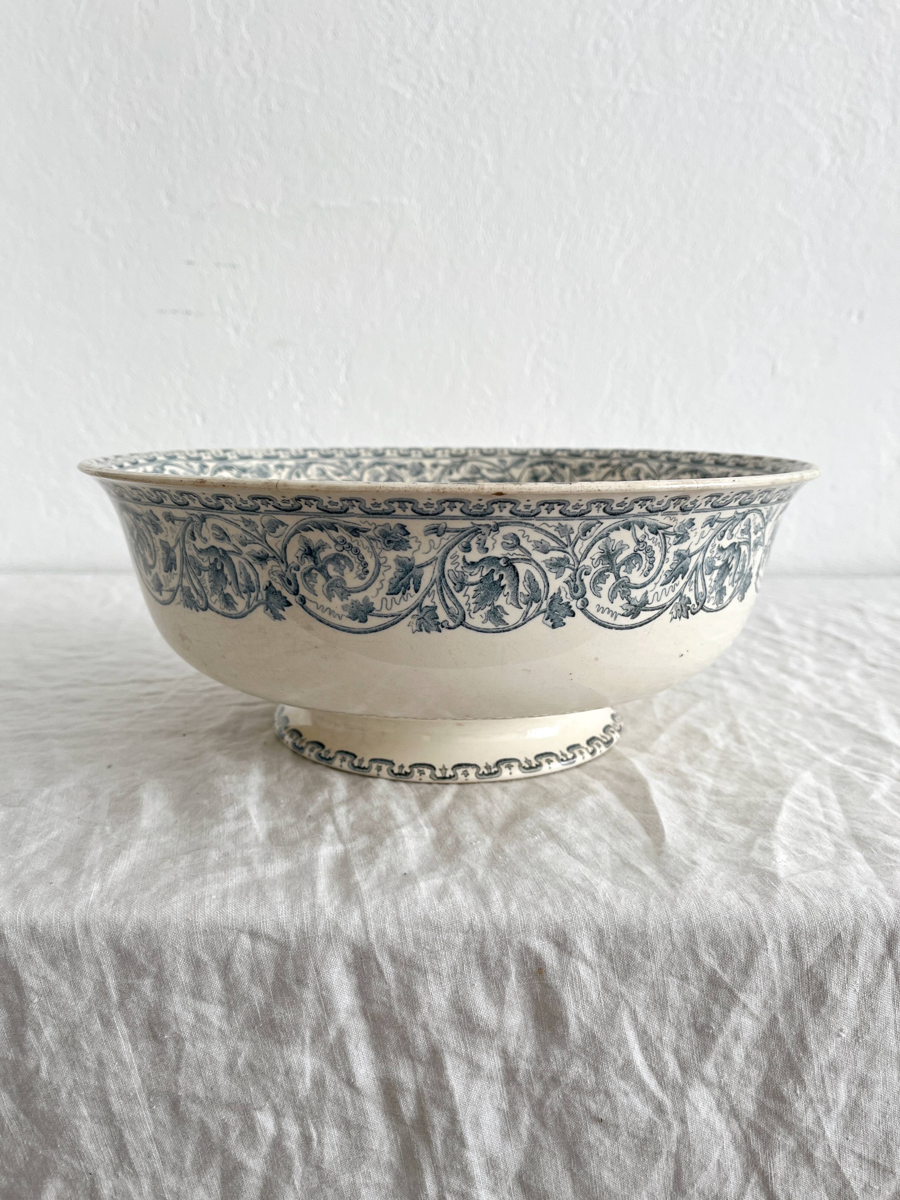 Grand saladier creux en faïence Terre de Fer – époque Art nouveau - La Brocante Bucolique