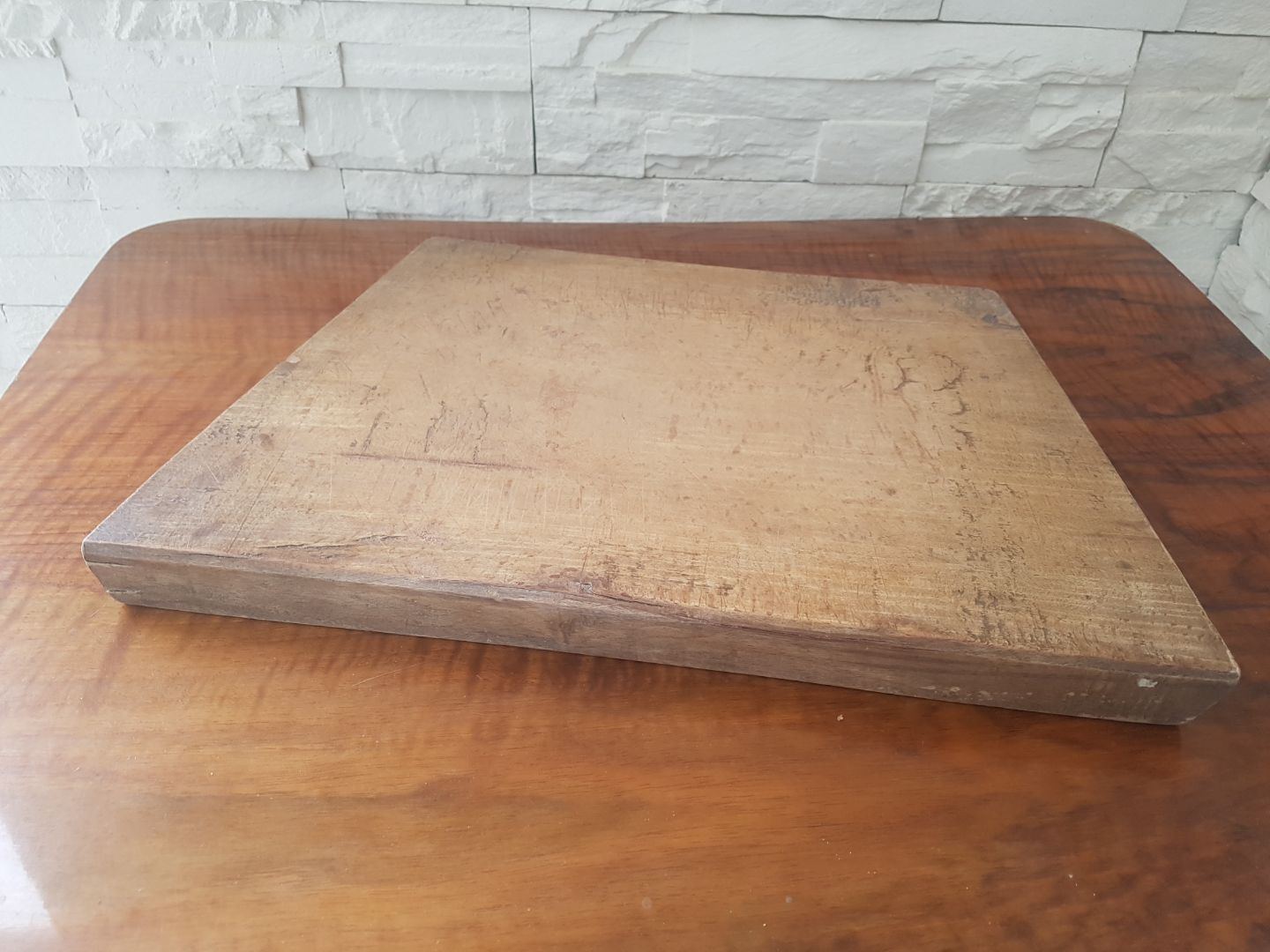 Planche à découper en bois