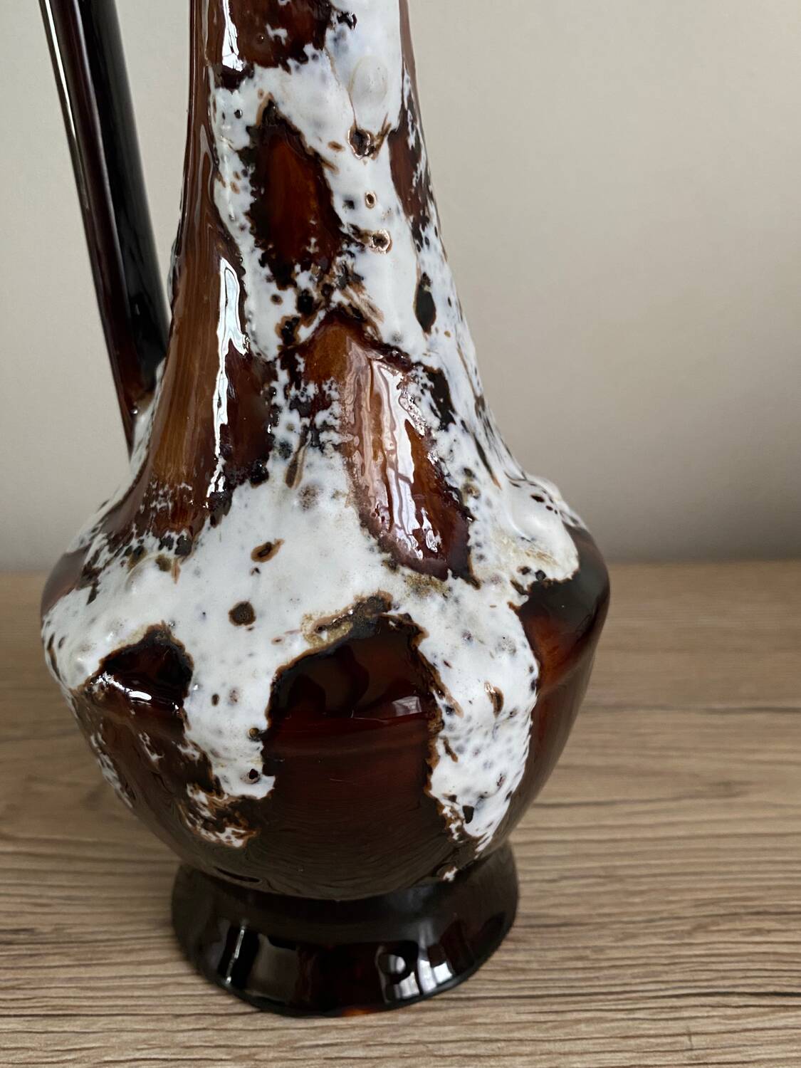 Vallauris soliflore handle vase