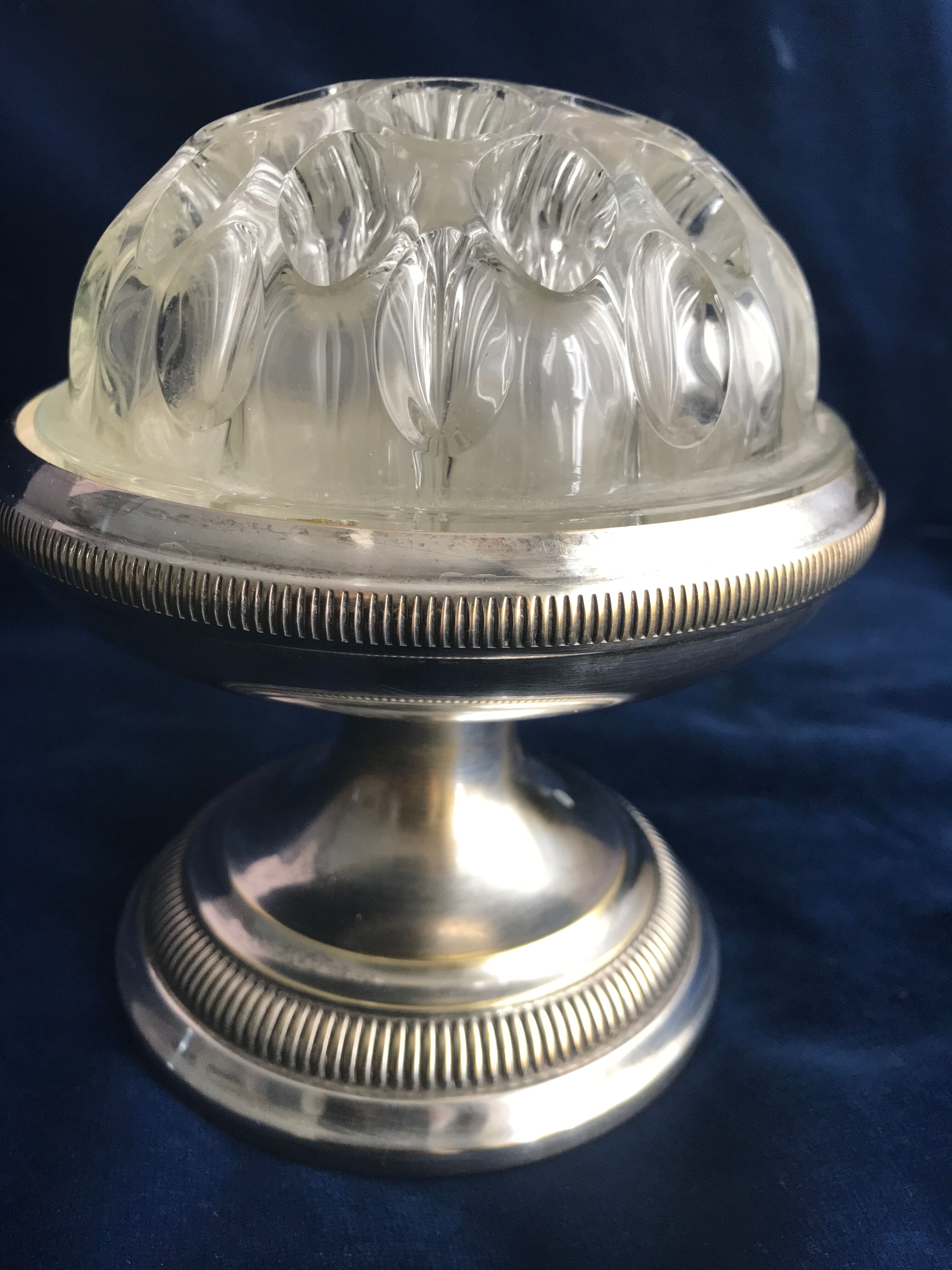 Vase pique flowers in Reims glass