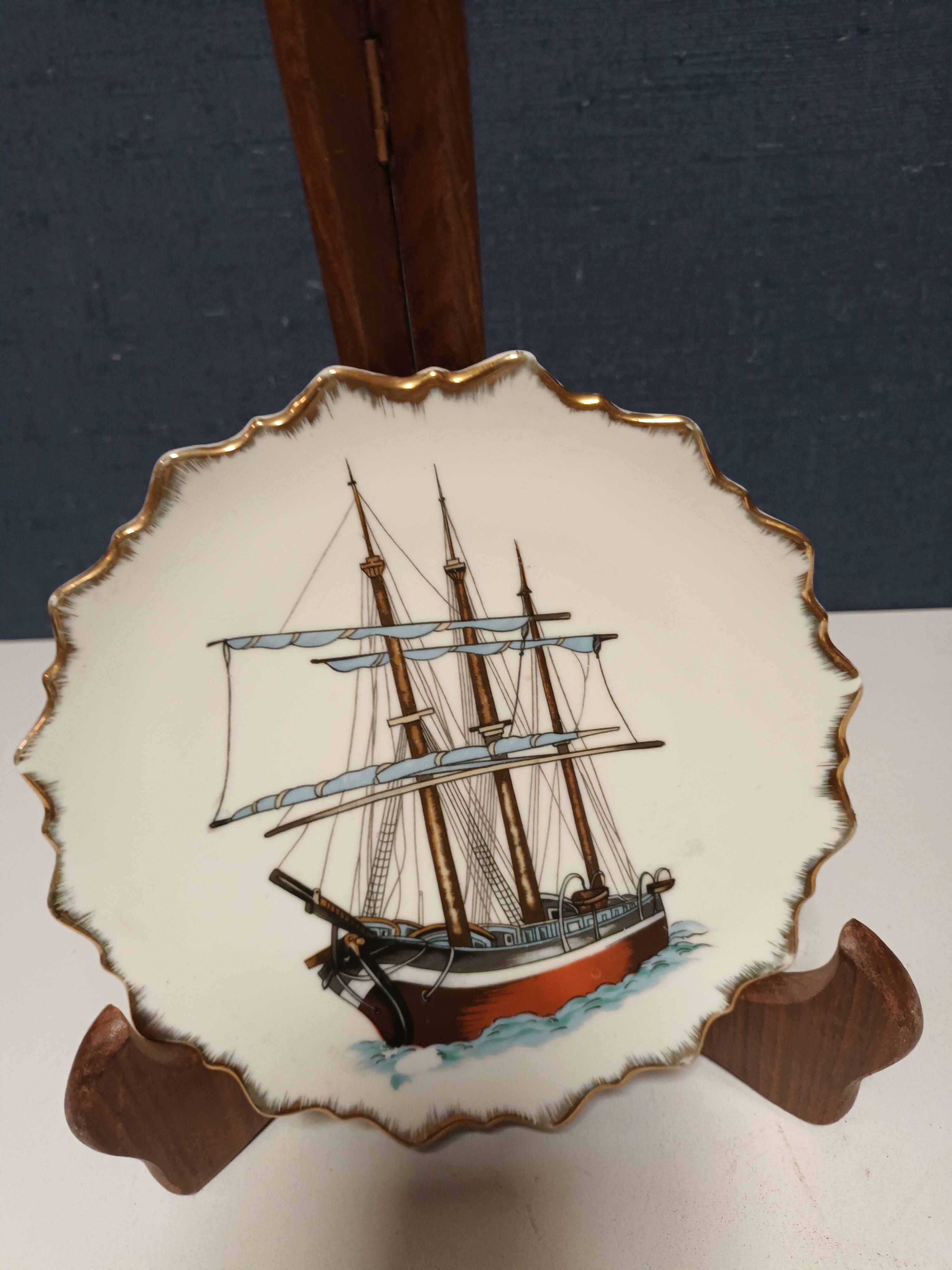 Assiette décorative bateaux voilier