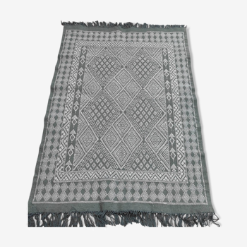 Handmade gray and white rug in natural wool