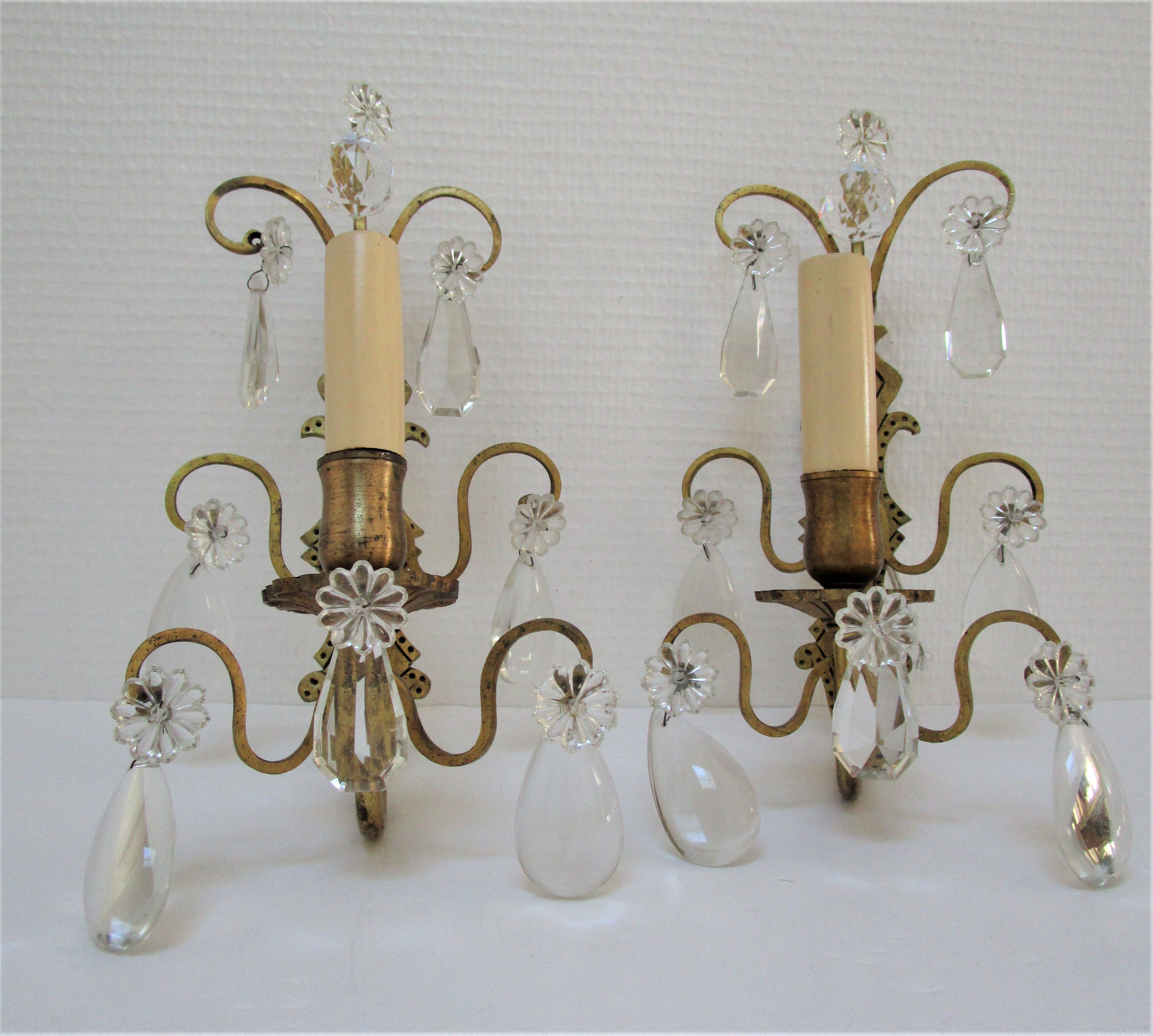 Pair of wall lamps patinated gilded bronze and early twentieth century glass grapevines