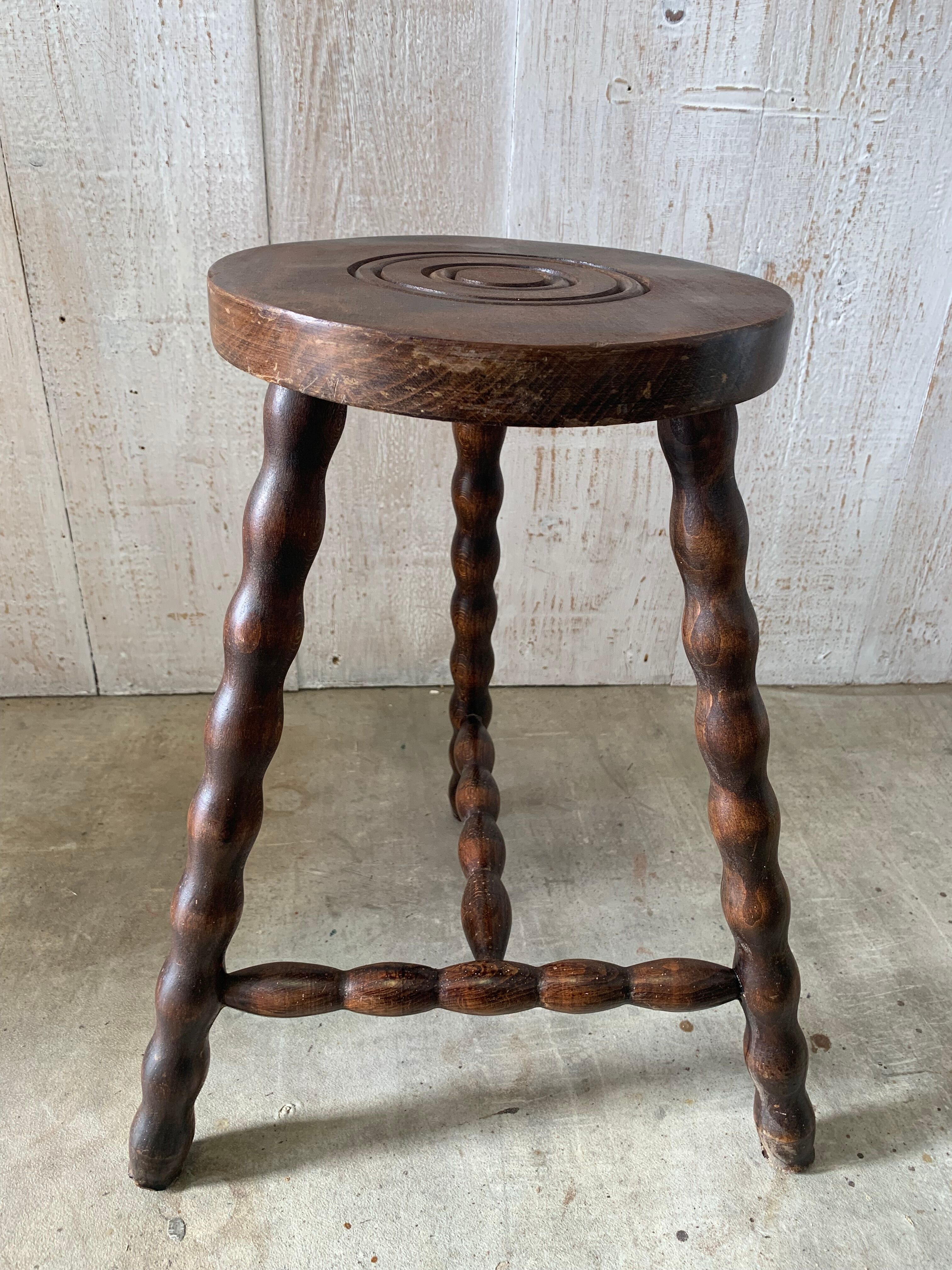 Tripod stool