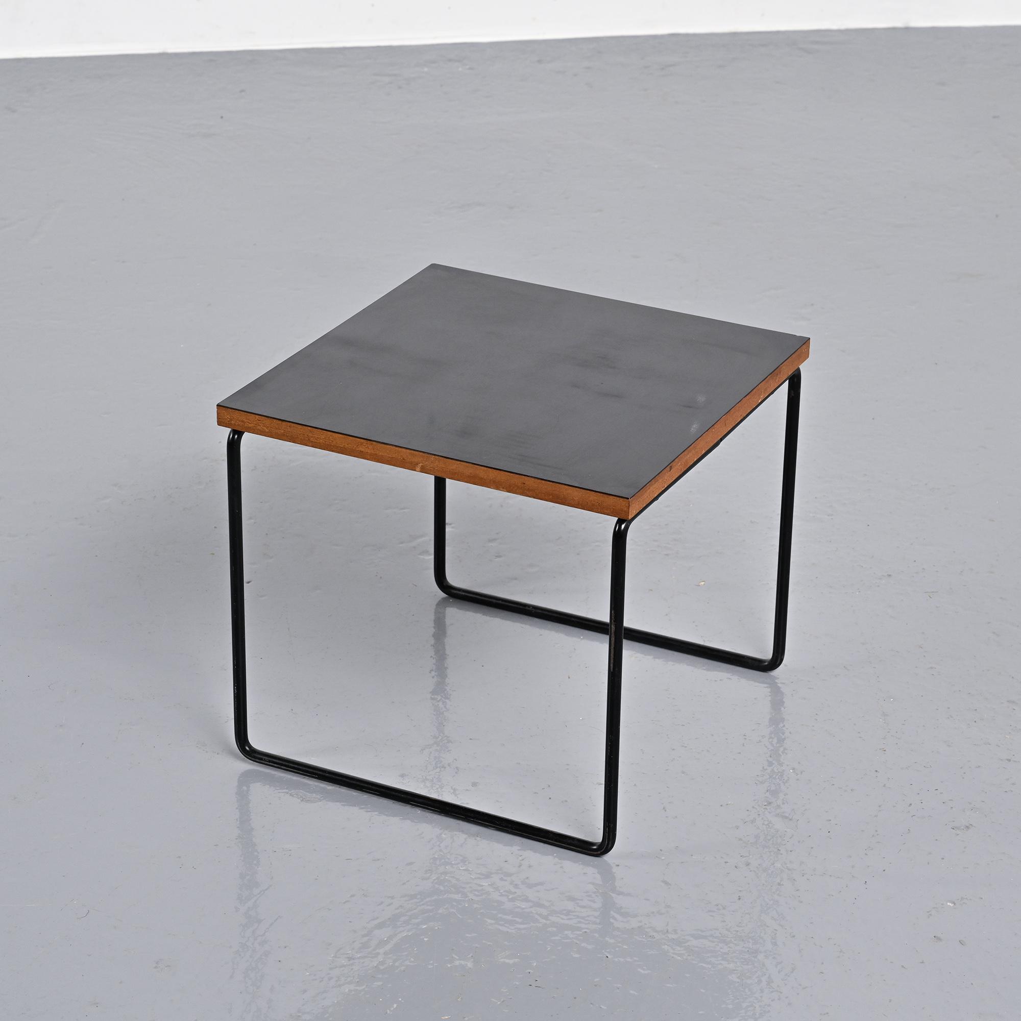 Table "Volante", Pierre Guariche pour Steiner, ca. 1955