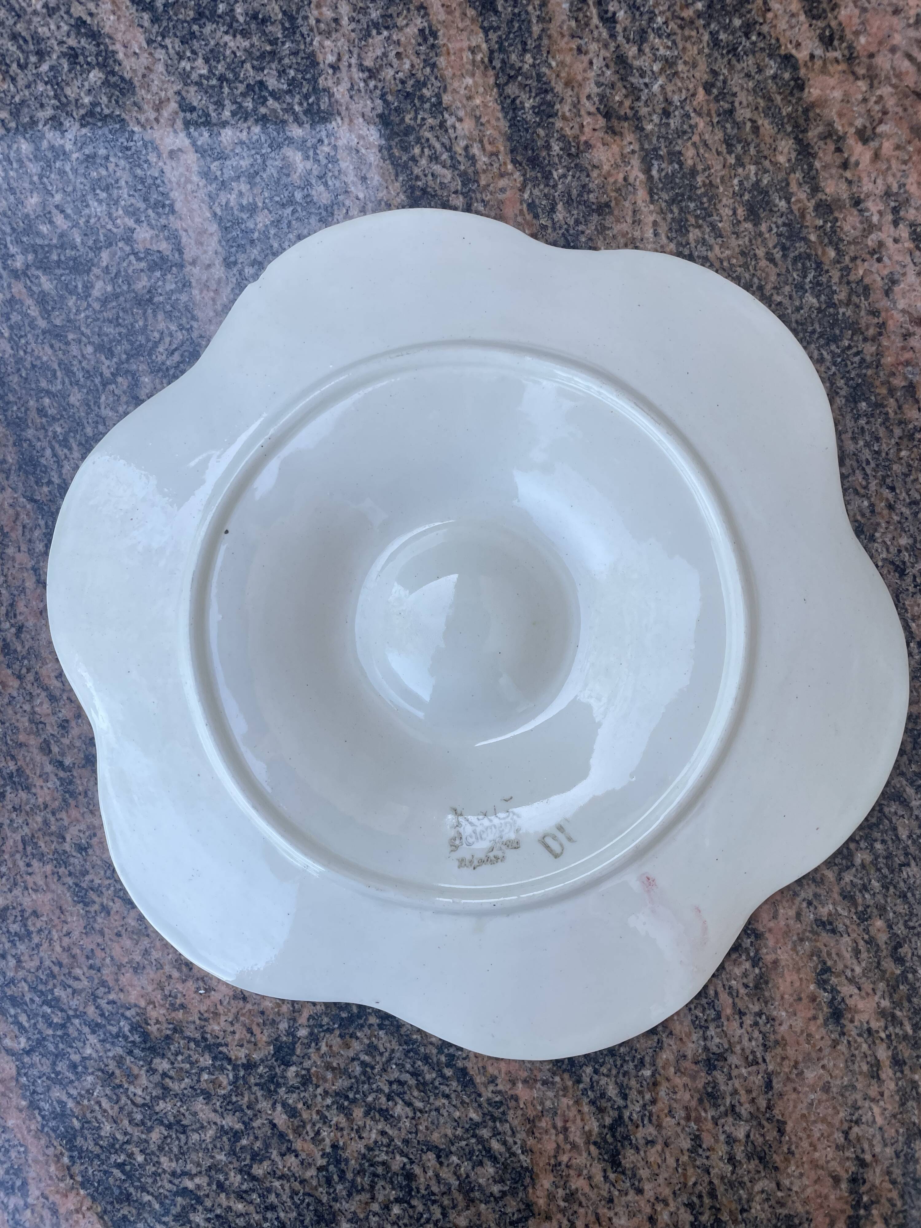 1 Kleber and Guerin oyster barbotine plate from St Clément