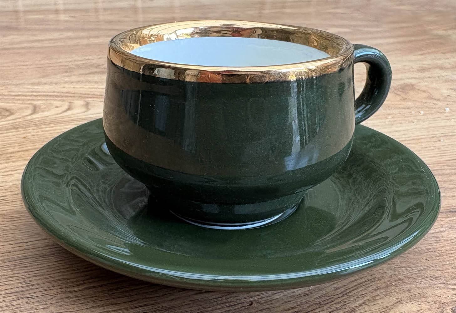 Coffee service for 12 cups "Helvetia Express" — Parisian bistro