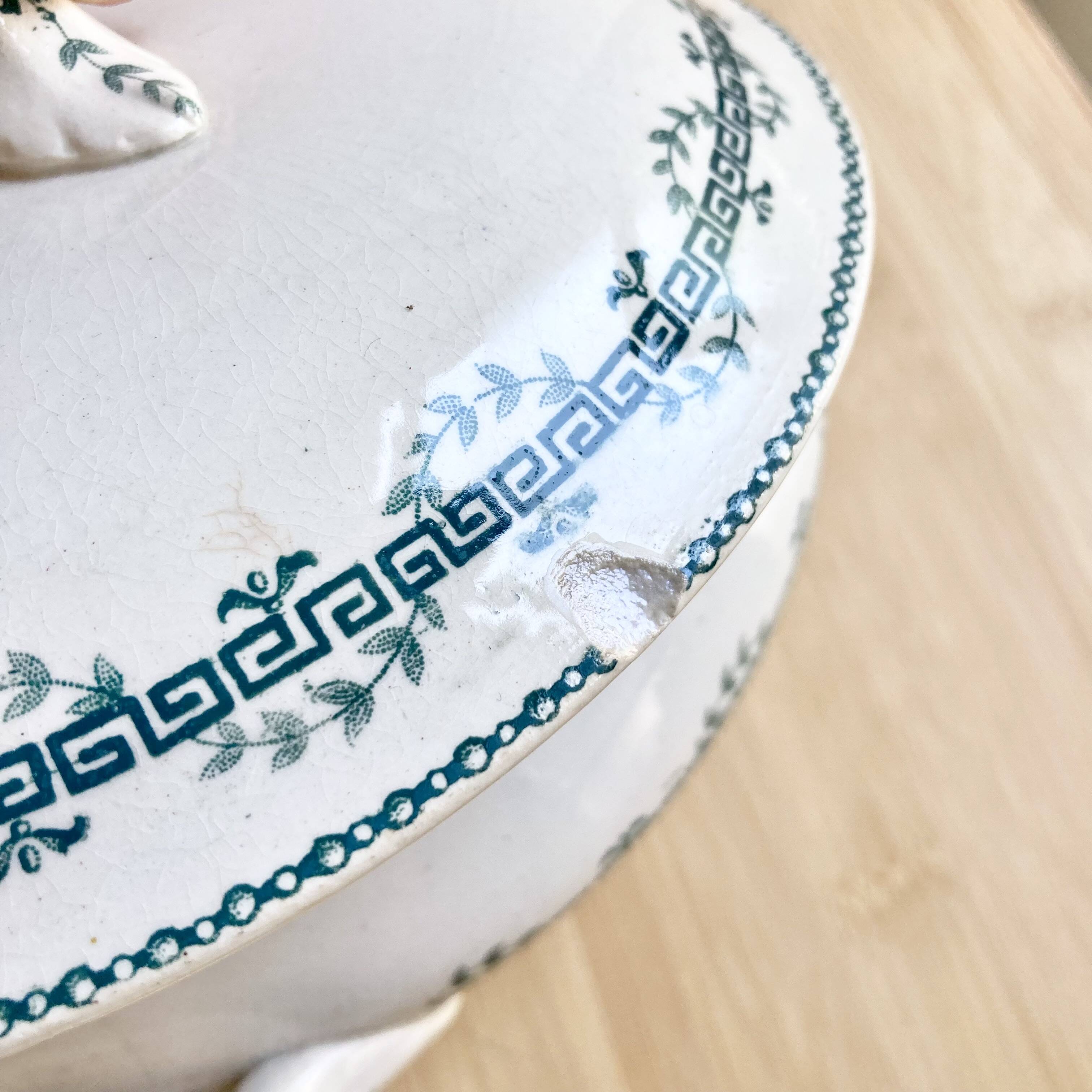 19th century "opaque Gien" iron clay tureen