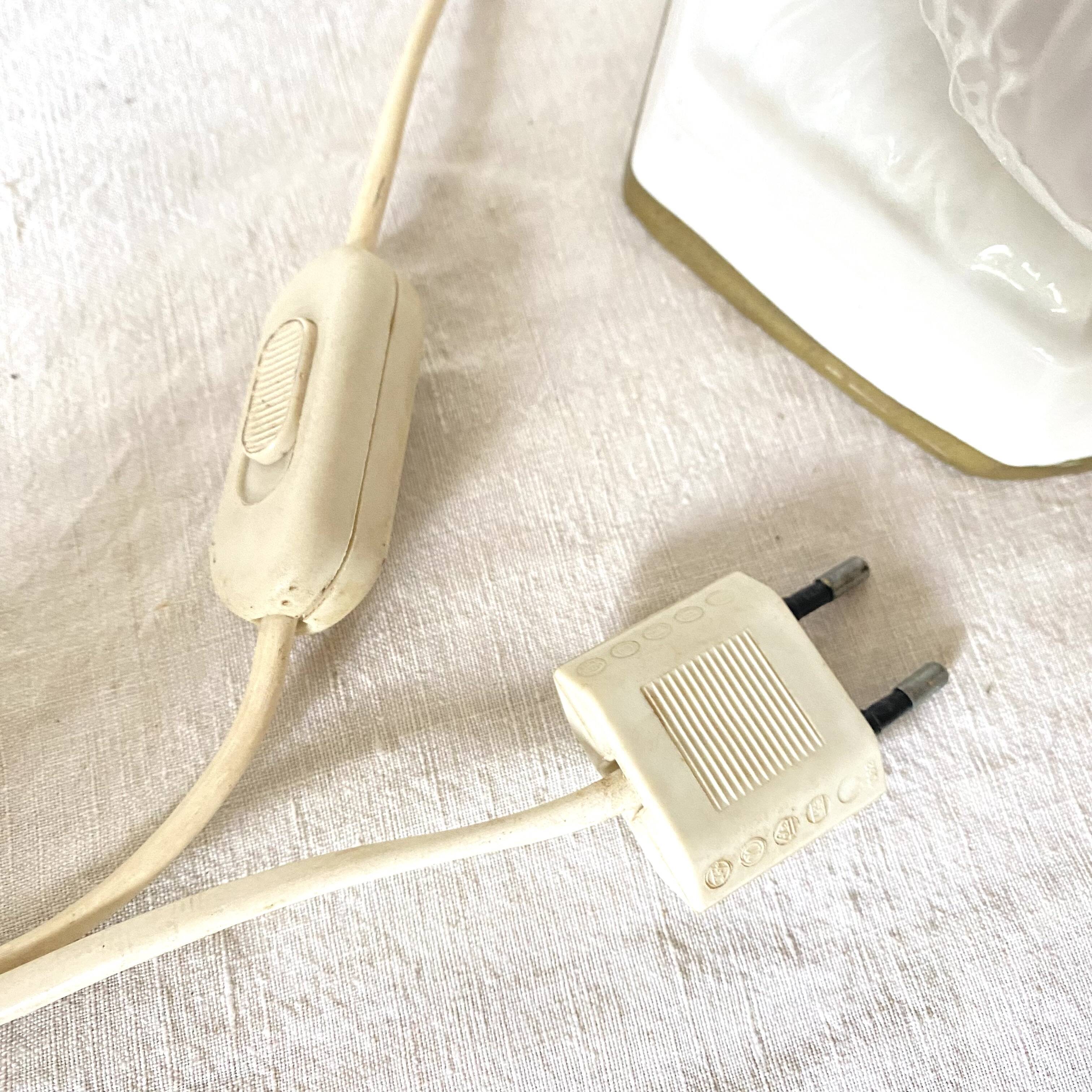 Vintage ceramic duck lamp