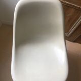 Eames DSW chair - Herman Miller edition - off white fiberglass