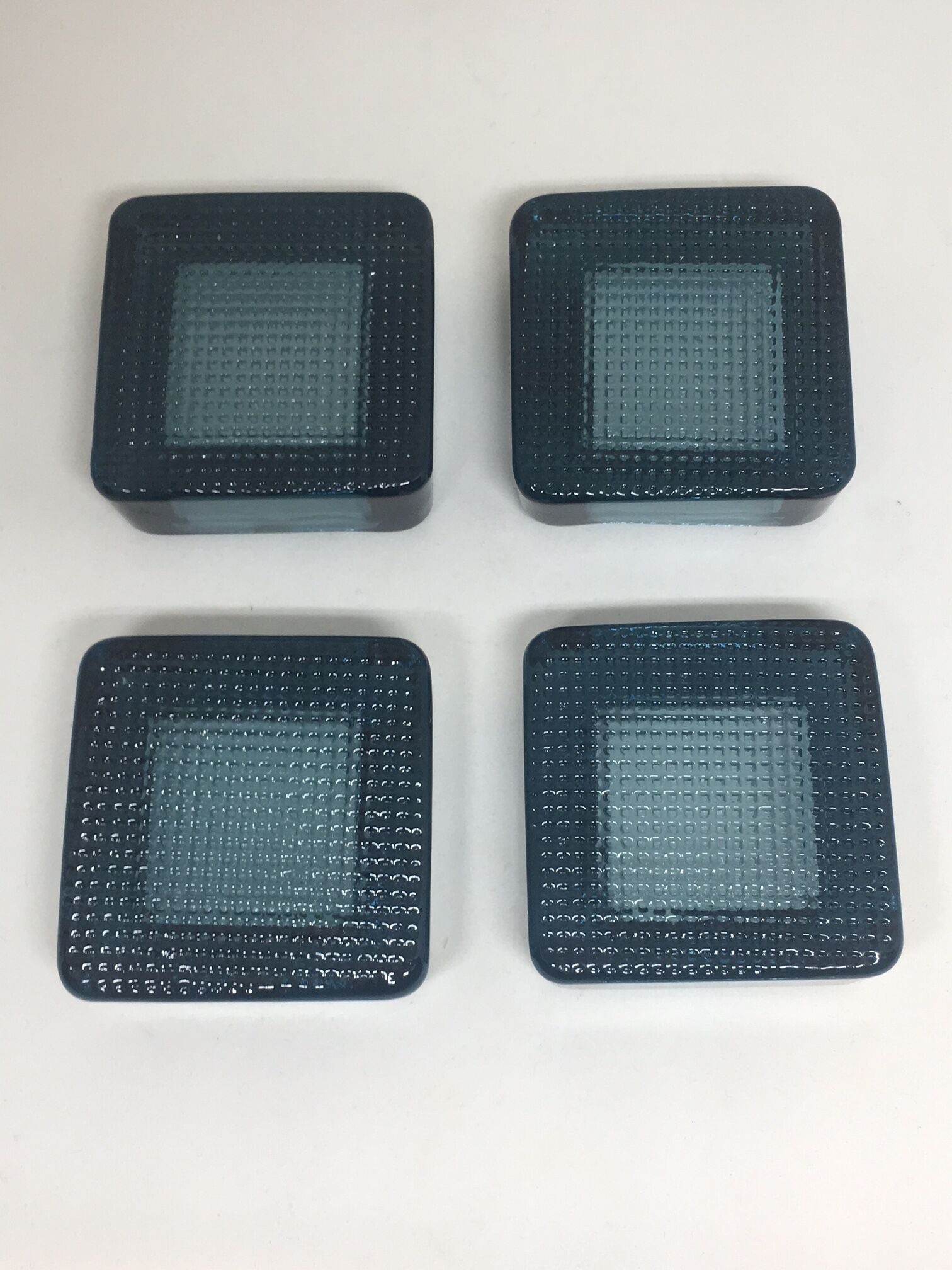 Set of 4 ashtrays Pukeberg