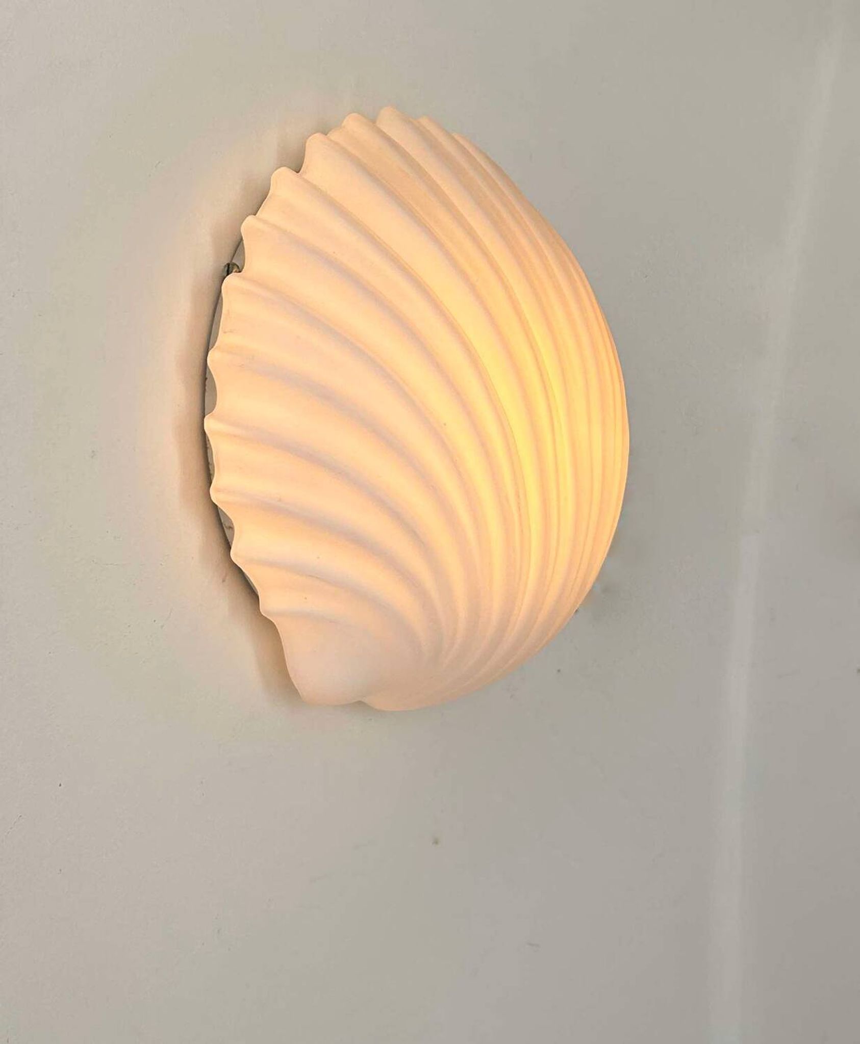Applique vintage coquillage, opaline, Limburg Allemagne 1960