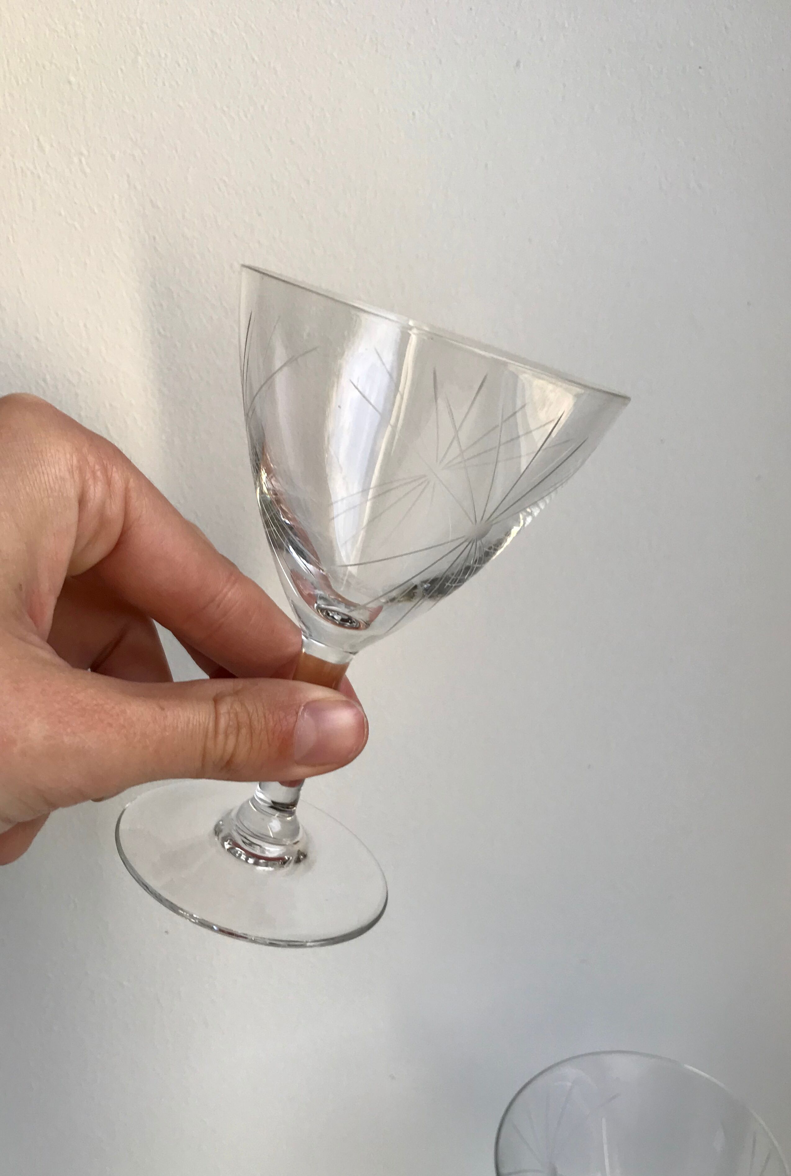 Set of 5 engraved wine glasses star model 50s