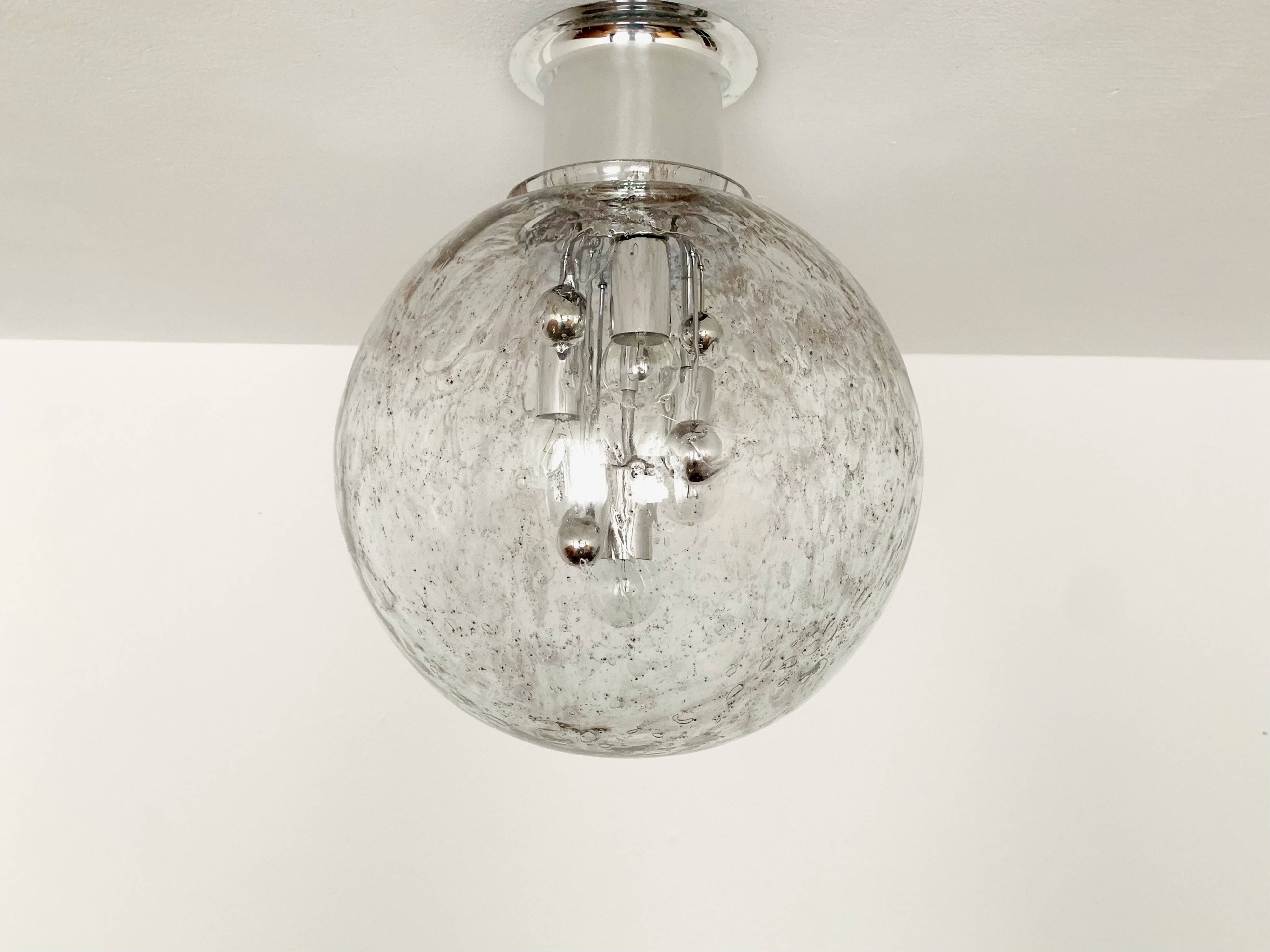 Grande lampe encastrée en verre glacé par Doria