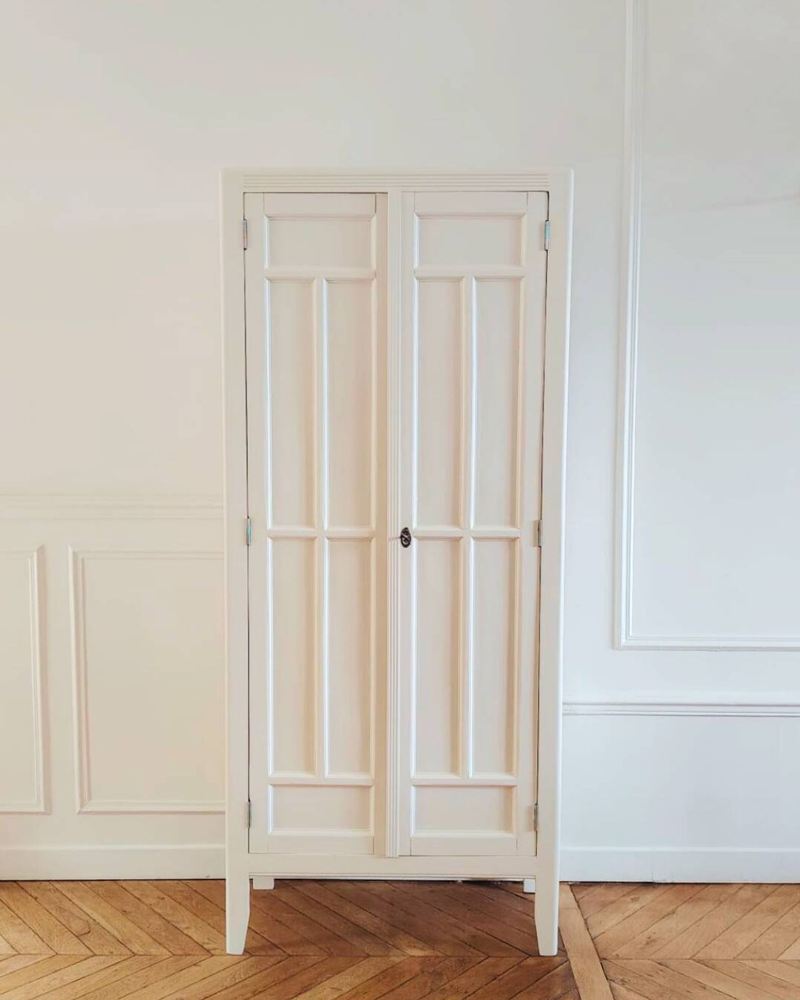 Renovated Parisian wardrobe, 1900-1920.