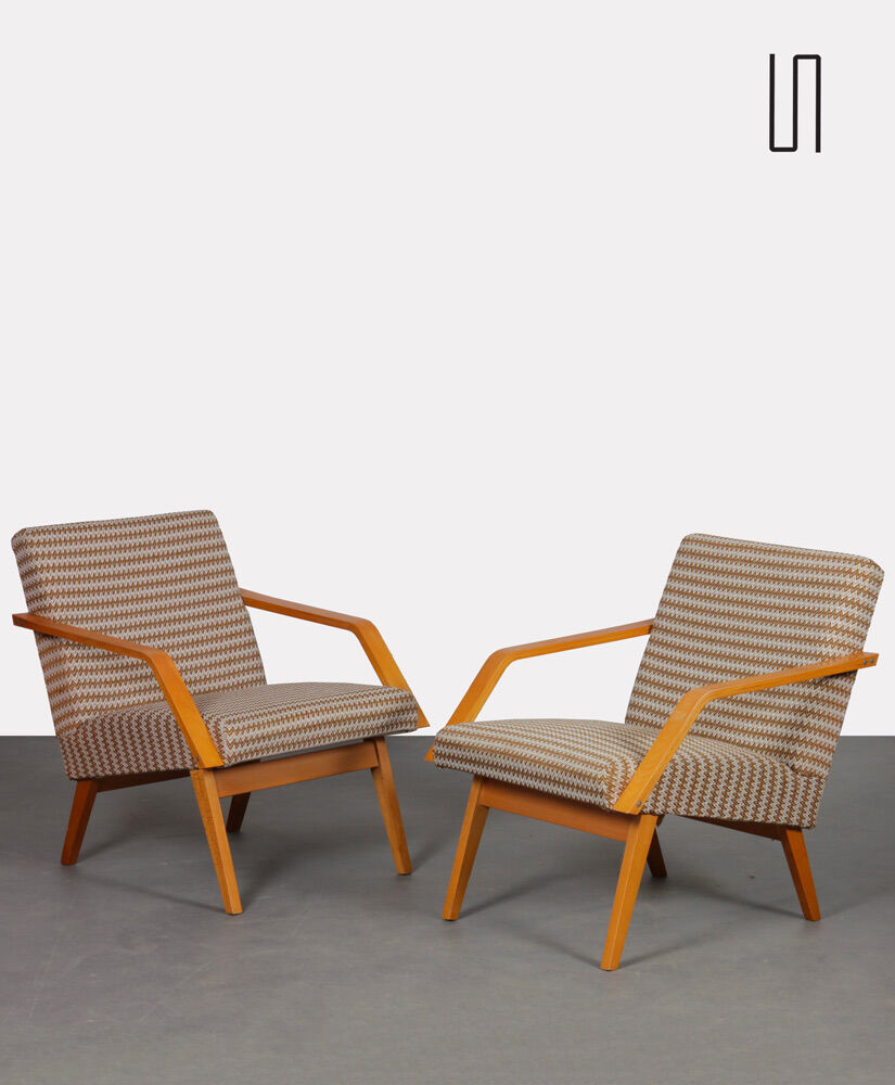 Paire de fauteuils en bois des années 1970