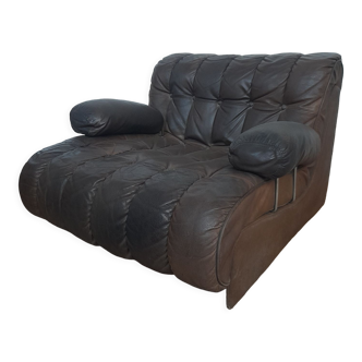 Vintage design armchair in brown leather