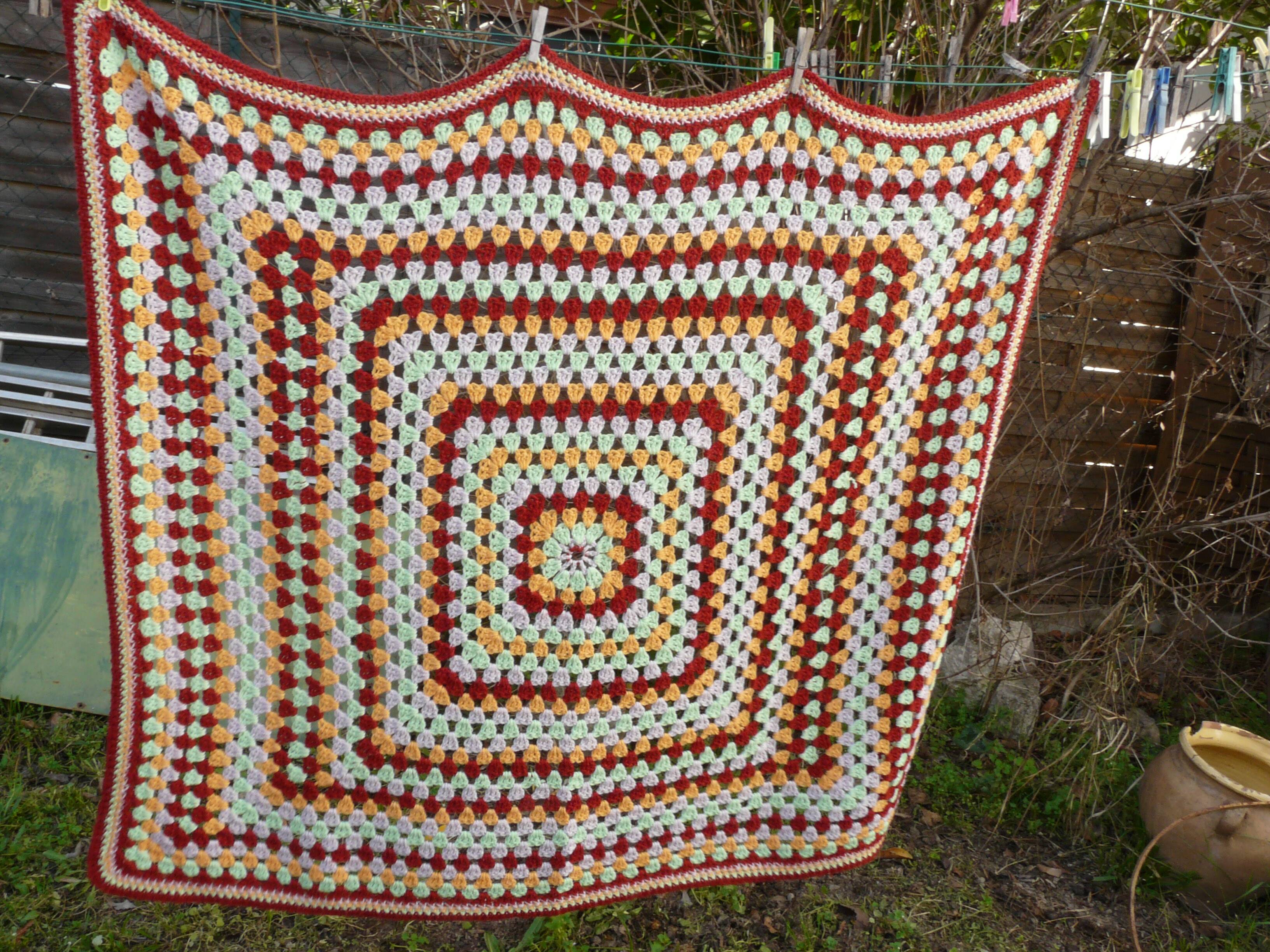 plaid - granny crochet blanket vintage colors 138 x 110 cm