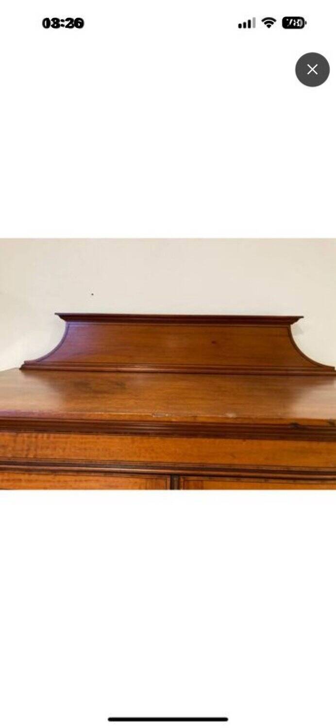 Élégant buffet vitrine de style Directoire en fruitier, début XIXe siècle