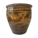 Chinese pot cache dragon draw