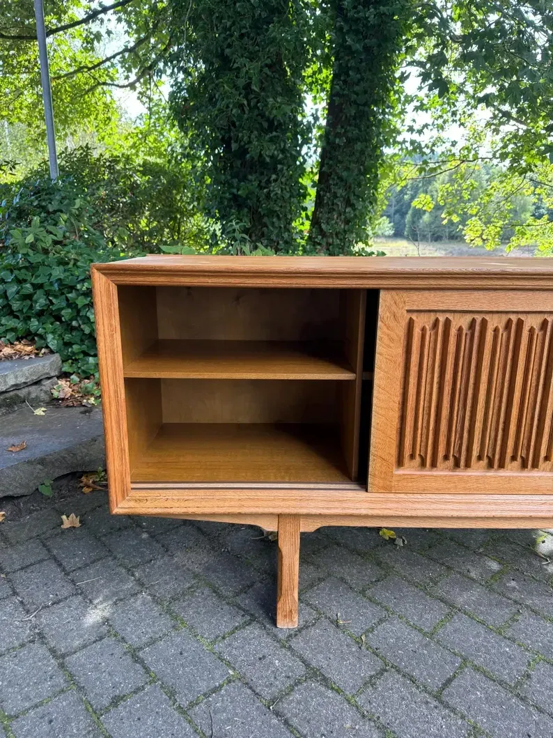 Low Oak Sideboard, Henry Kjaernulf Style, 1960-1970, Danish Design. Mid-Century Modern Style.