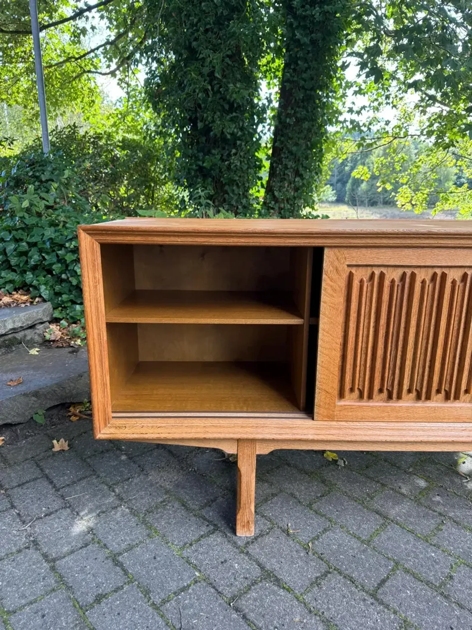 Low Oak Sideboard, Henry Kjaernulf Style, 1960-1970, Danish Design. Mid-Century Modern Style.