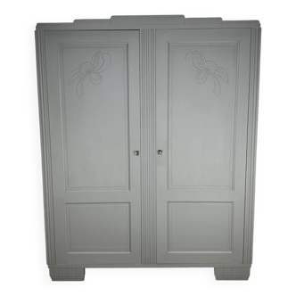 Armoire parisienne