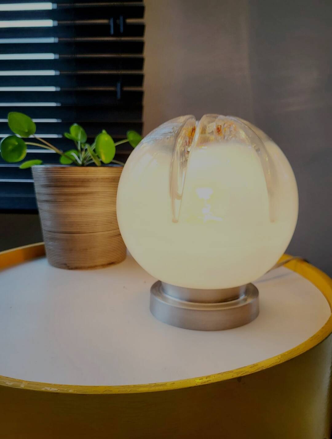 Vintage Murano table lamp with Mazzega lamp in glaze and silvered glass.